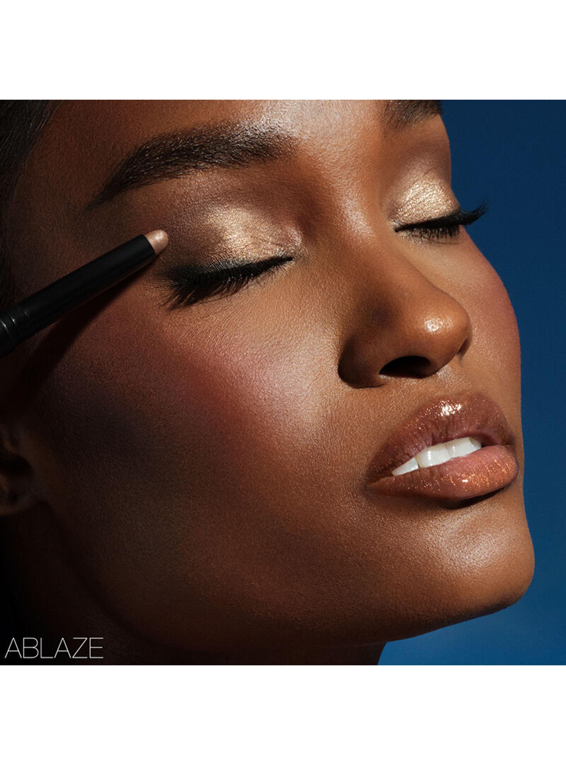 Sombra de ojos Nars Eyeshadow Stick Ablaze 1.6g-2