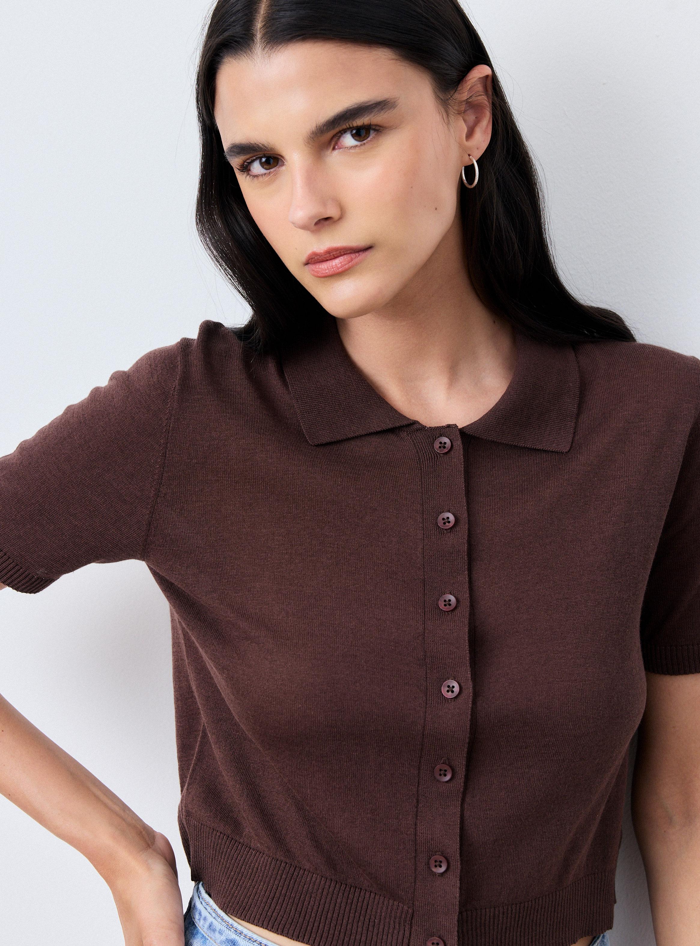 Chaleco Cuello Polo Manga Corta Abotonado-2