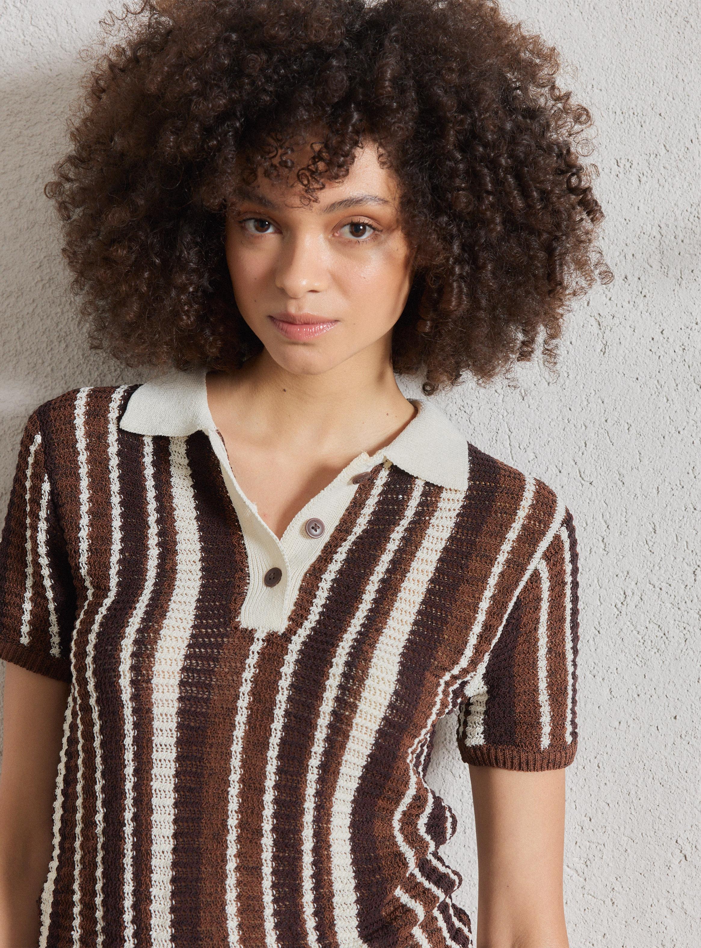 Polera Cuello Polo y Manga Corta-2