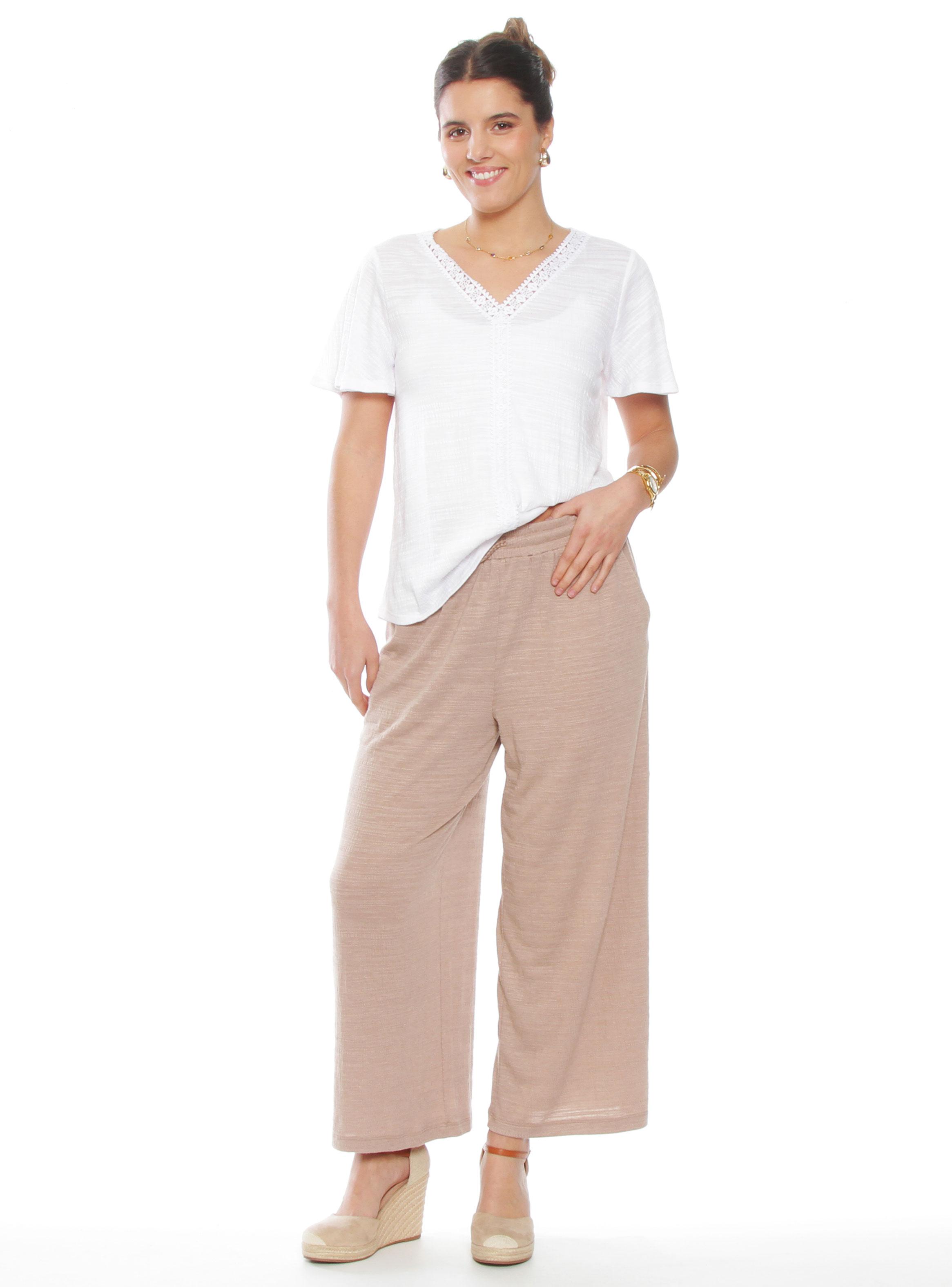 Polera Manga Corta Sólida Escote V con Aplicación-3