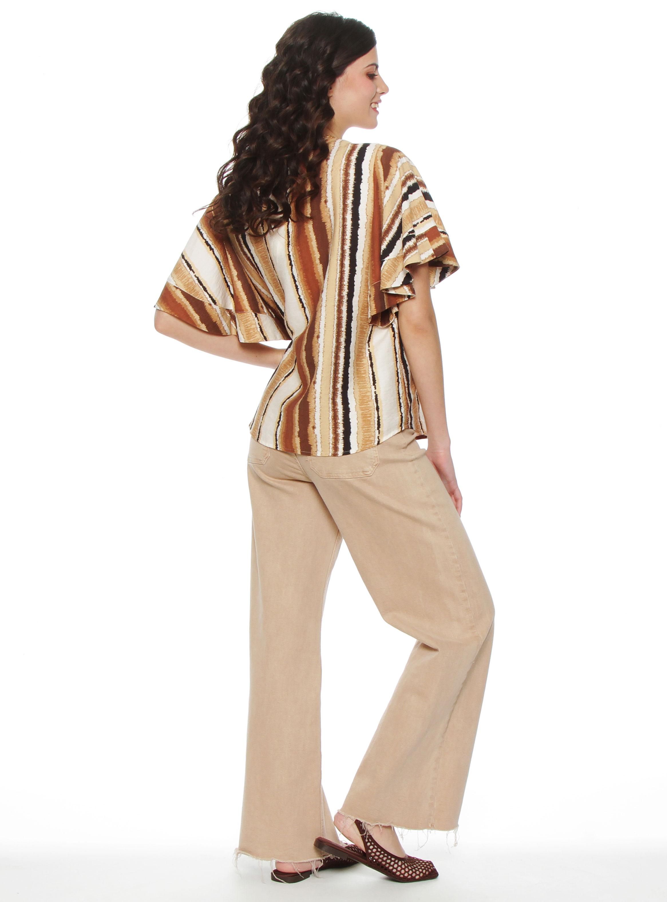 Blusa Manga Corta Estampada Escote V Abotonada-4