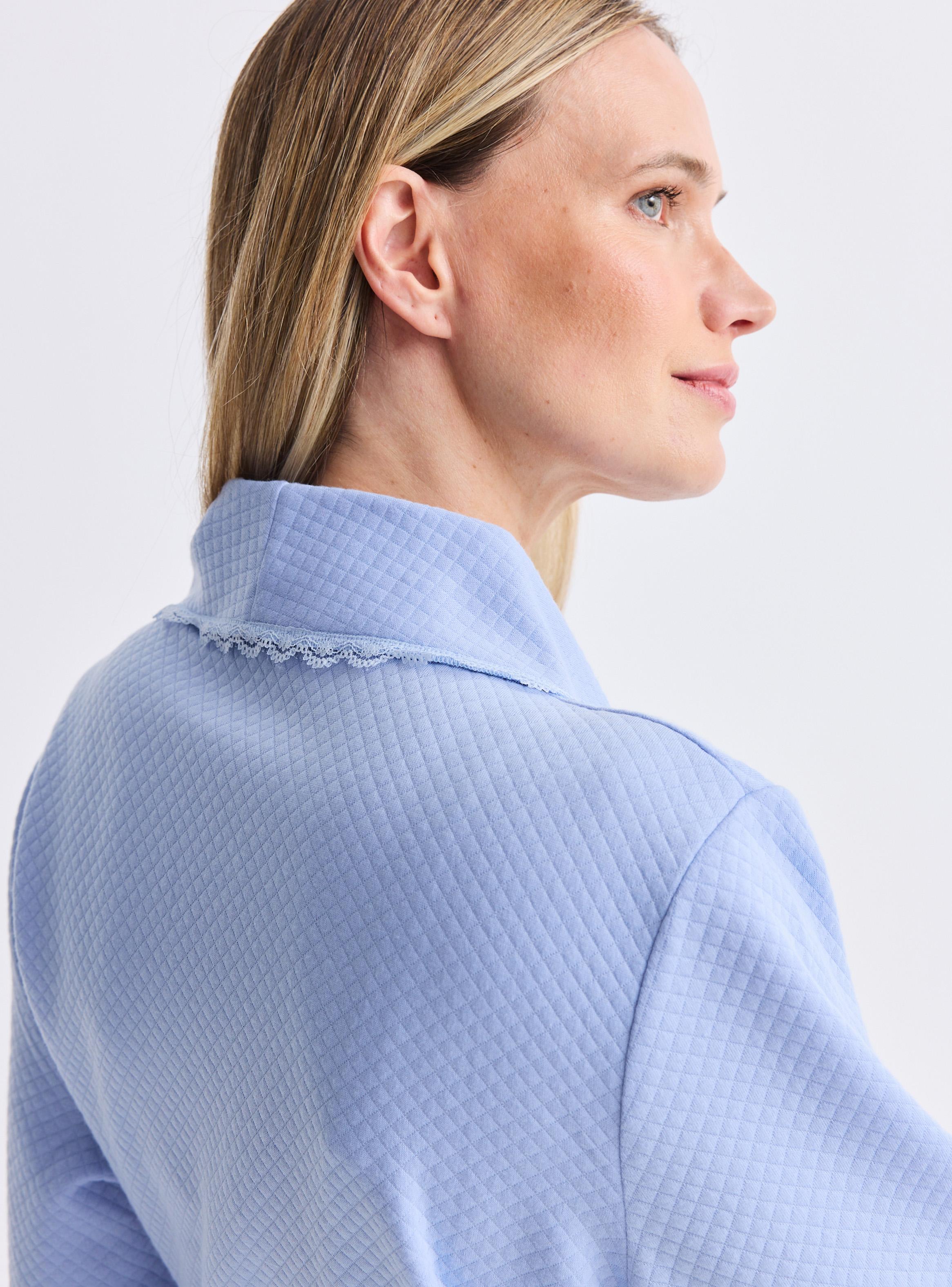 Bata un Color Cuello Bordado-2