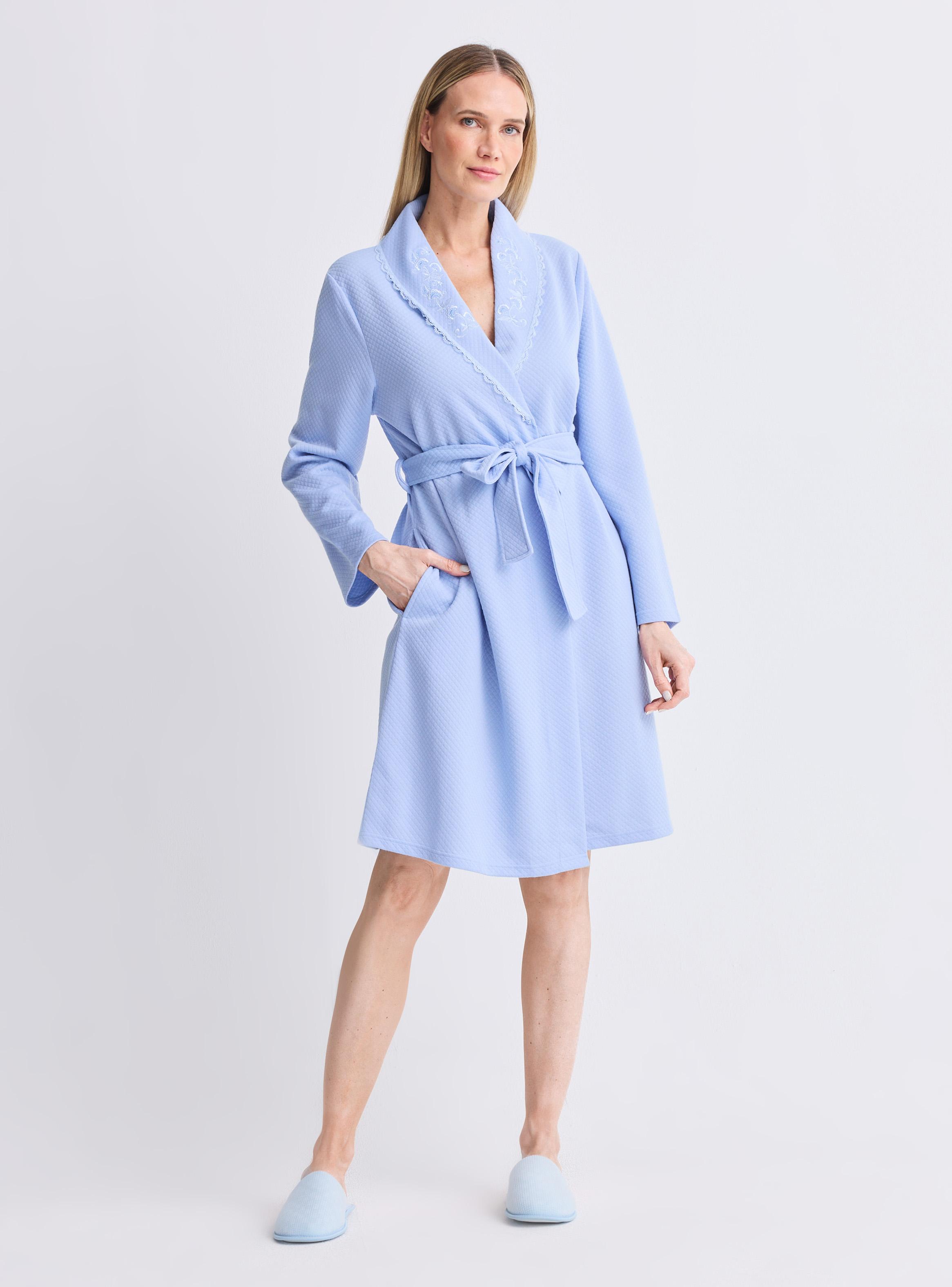 Bata un Color Cuello Bordado-4