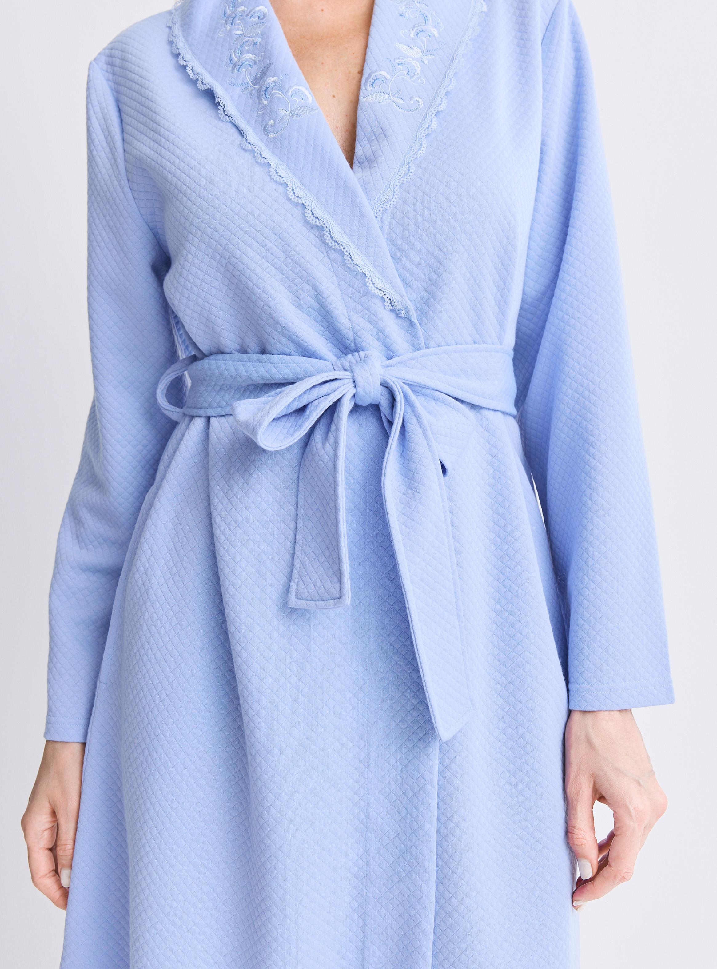 Bata un Color Cuello Bordado-3