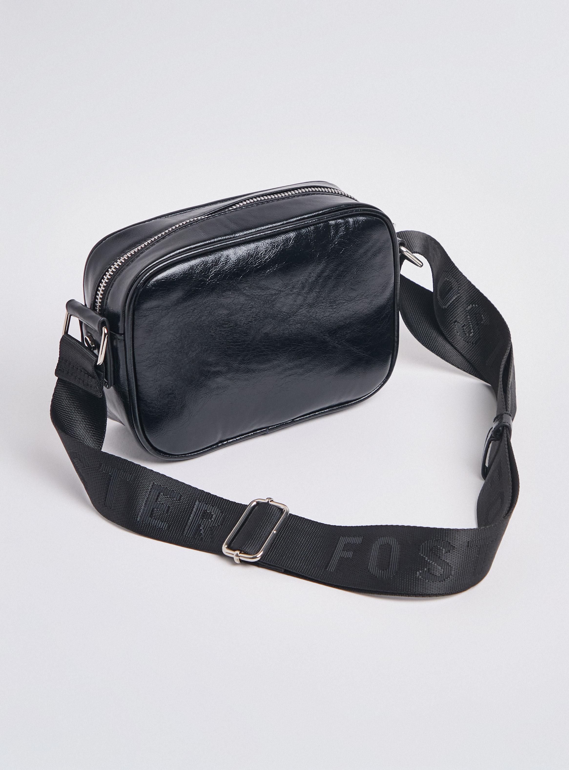 Cartera Crossbody Básica Strap Logo-4