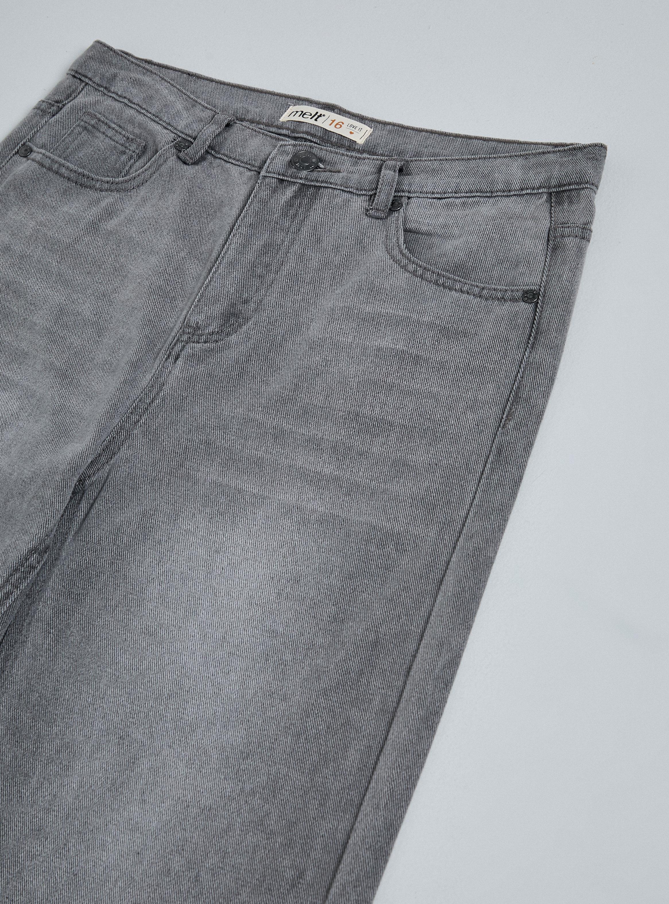 Jeans Parche Estrella en Bolsillo Trasero-3