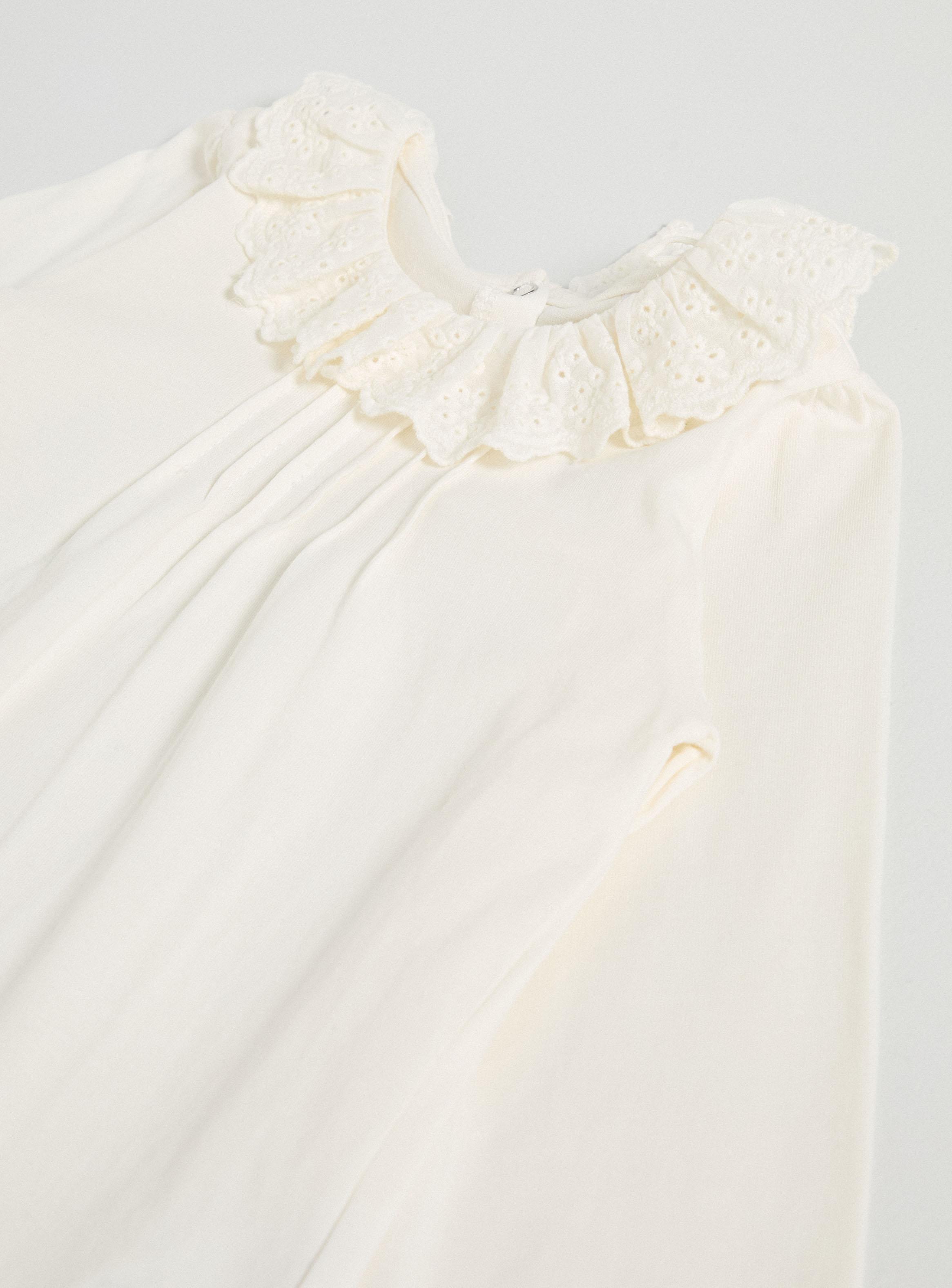 Polera Detalle en Puños y Cuello-3