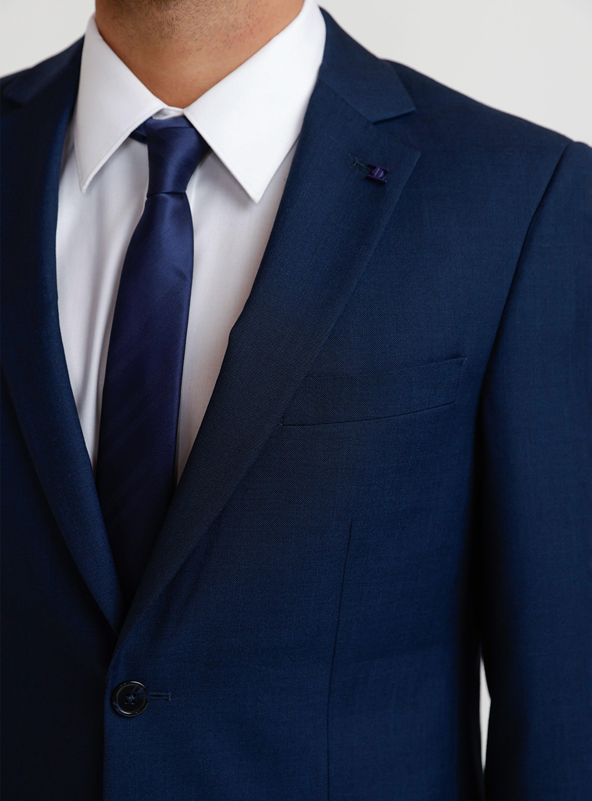 Traje Slim Fit Cuello V-3