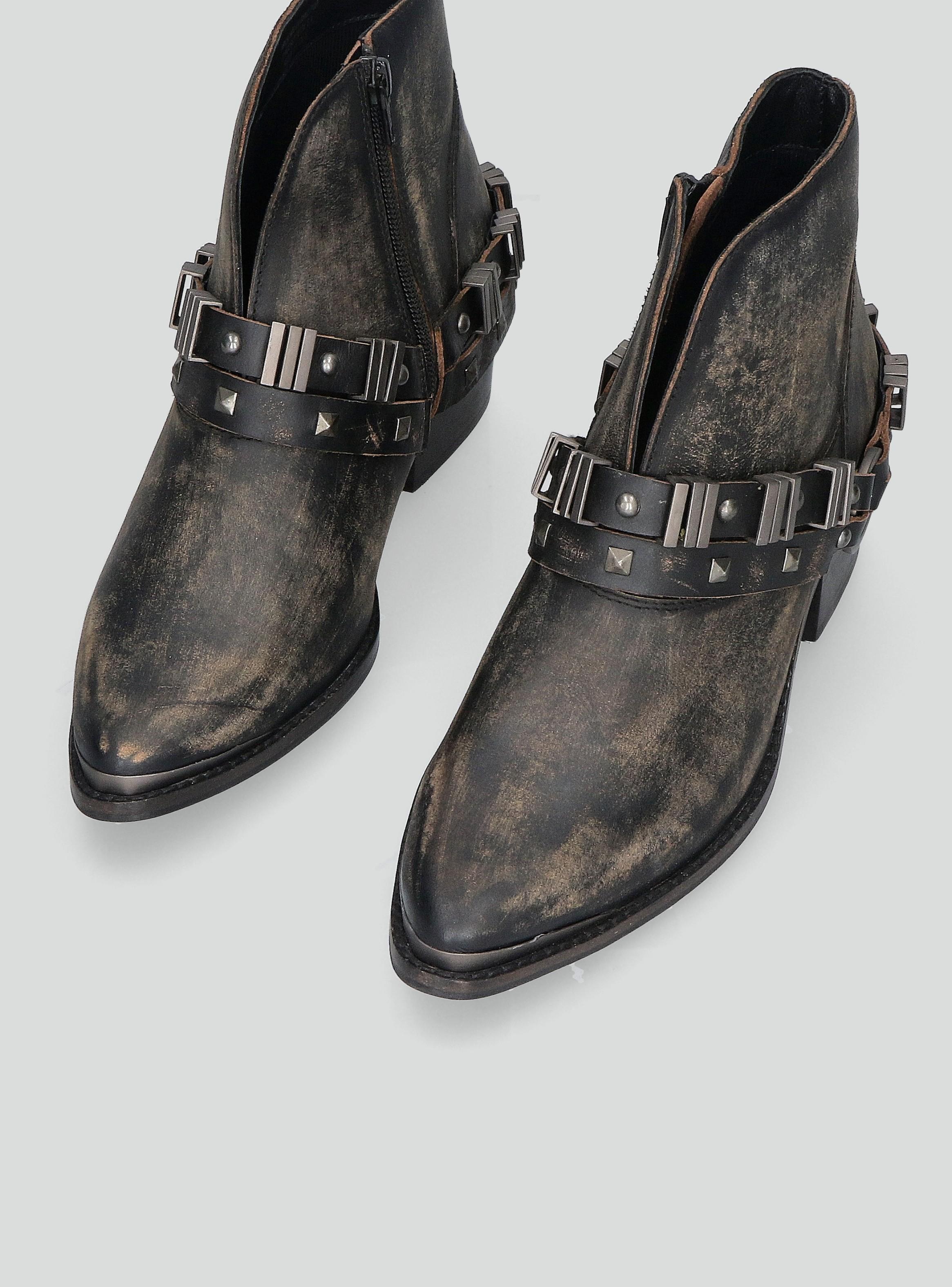 Botín  Lollapalooza Cuero Gastado Con Tachas Mujer-2