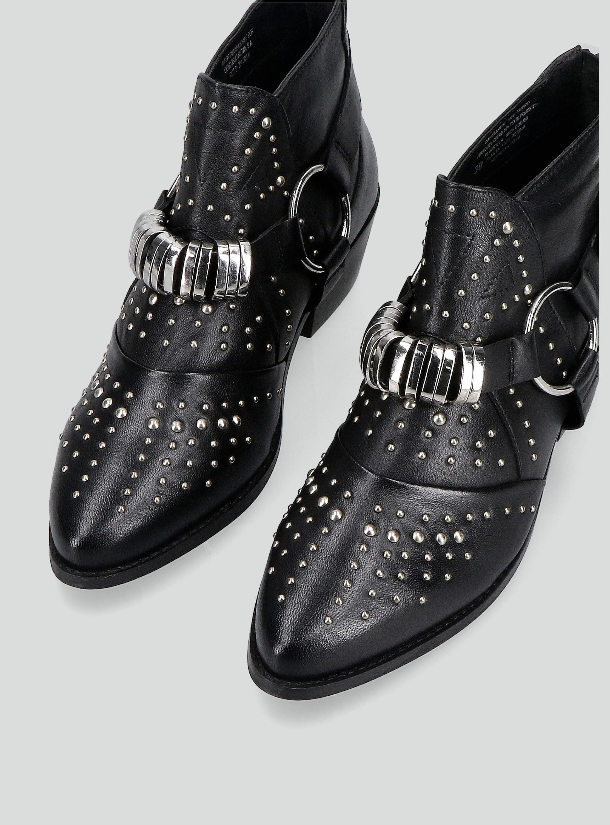 Botín Cuero Metales Mujer-3