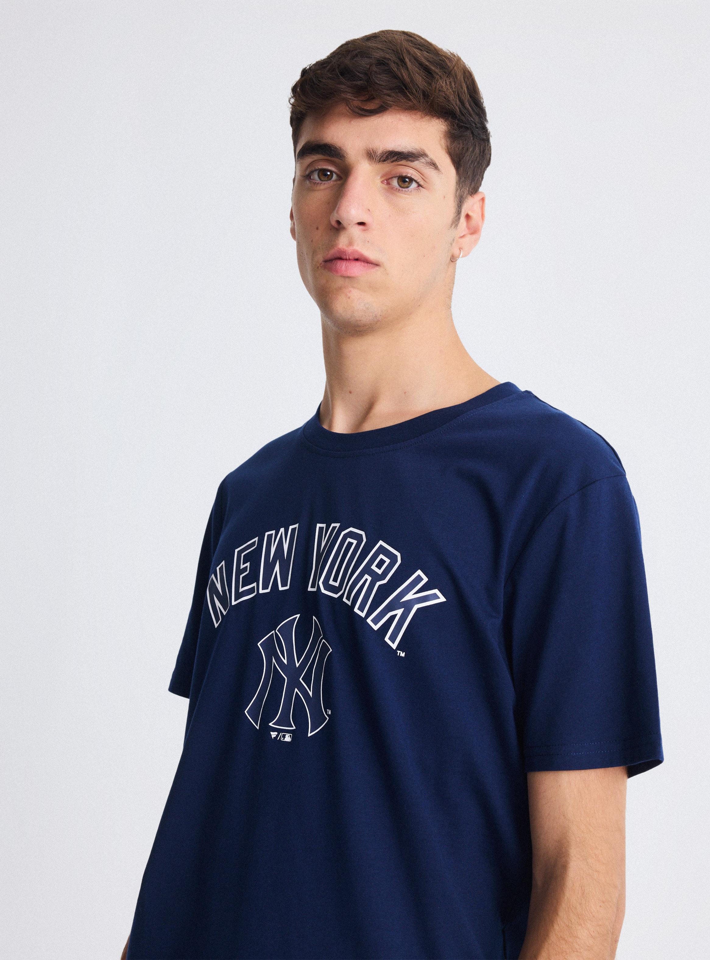 Polera Yankees Script Logo-2