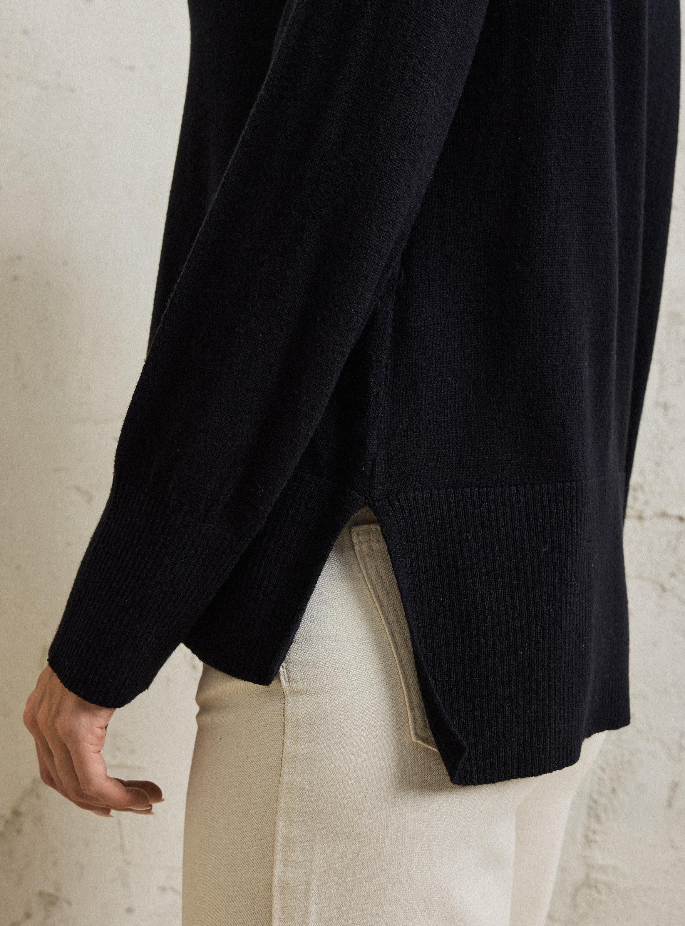 Sweater Apertura en los Costados-3