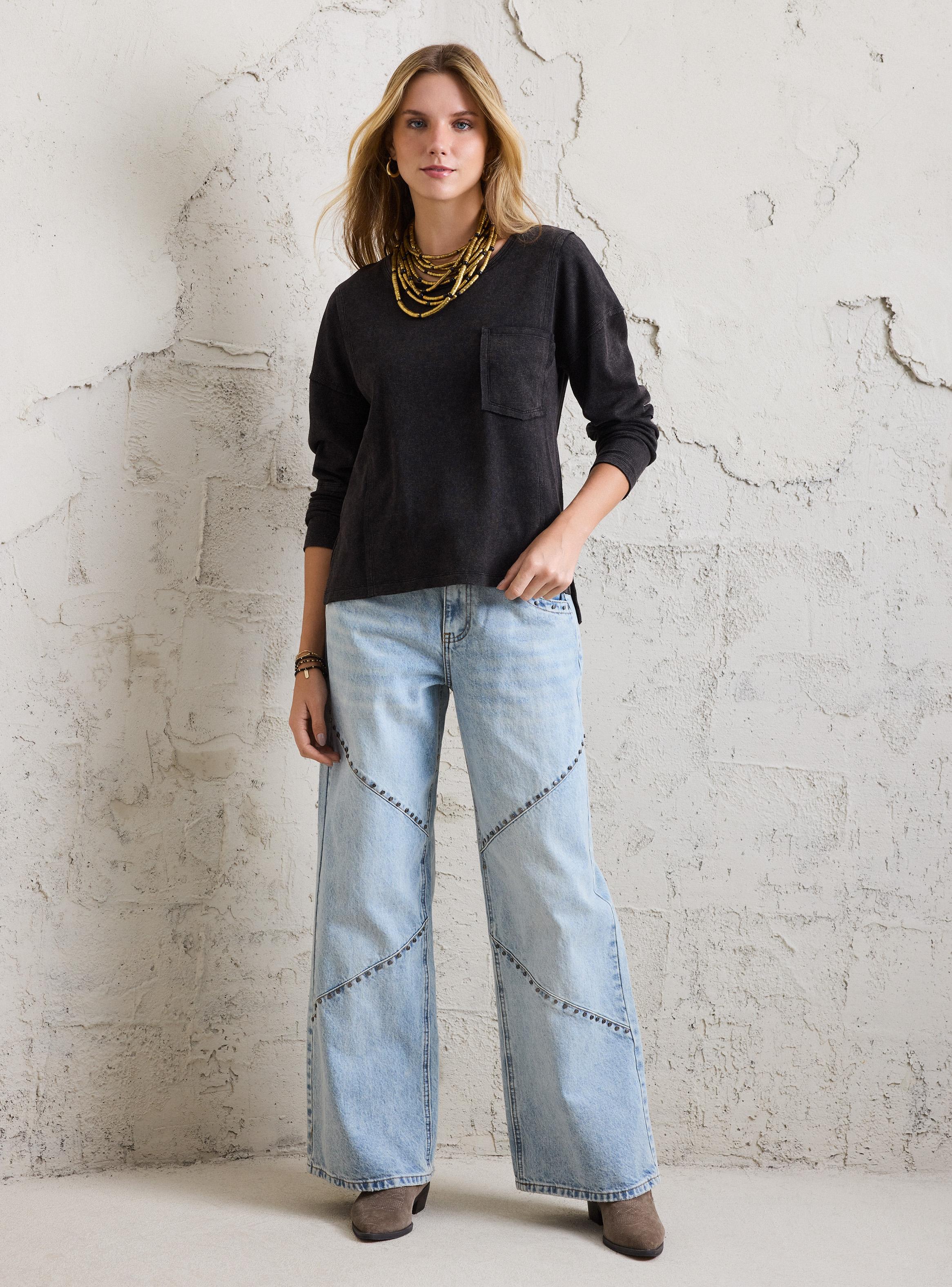 Polera Suelta Textura Waffle Look Desteñido con Bolsillo-4