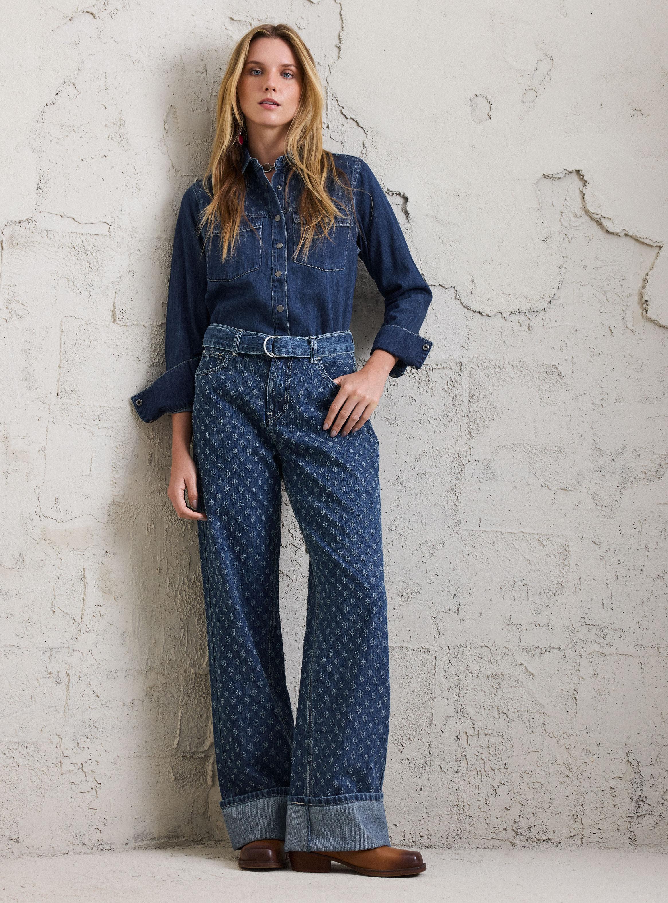 Jeans Denim Textura Desagujada y Bolsillo-4