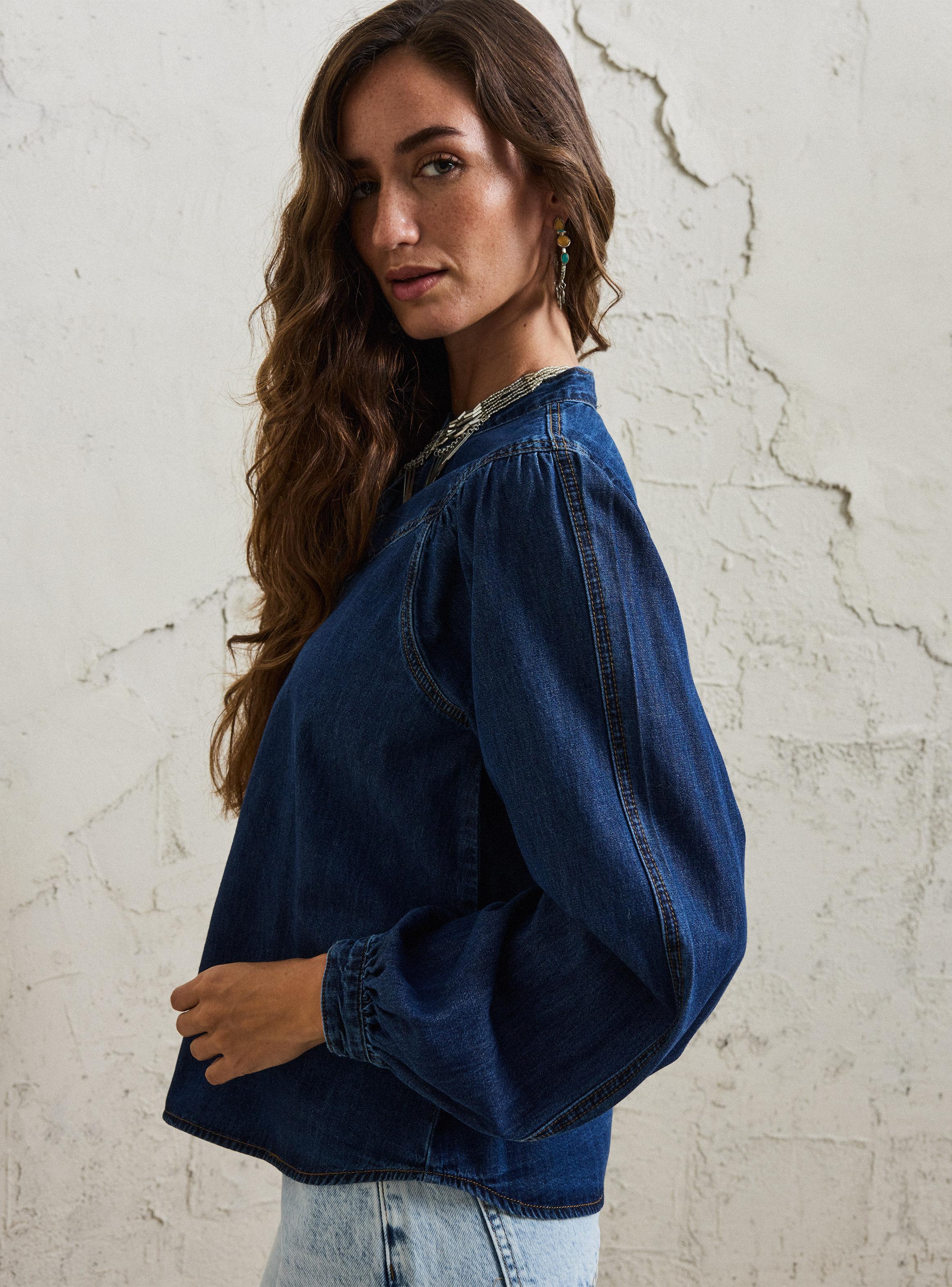 Blusa Detalle Canesú-3