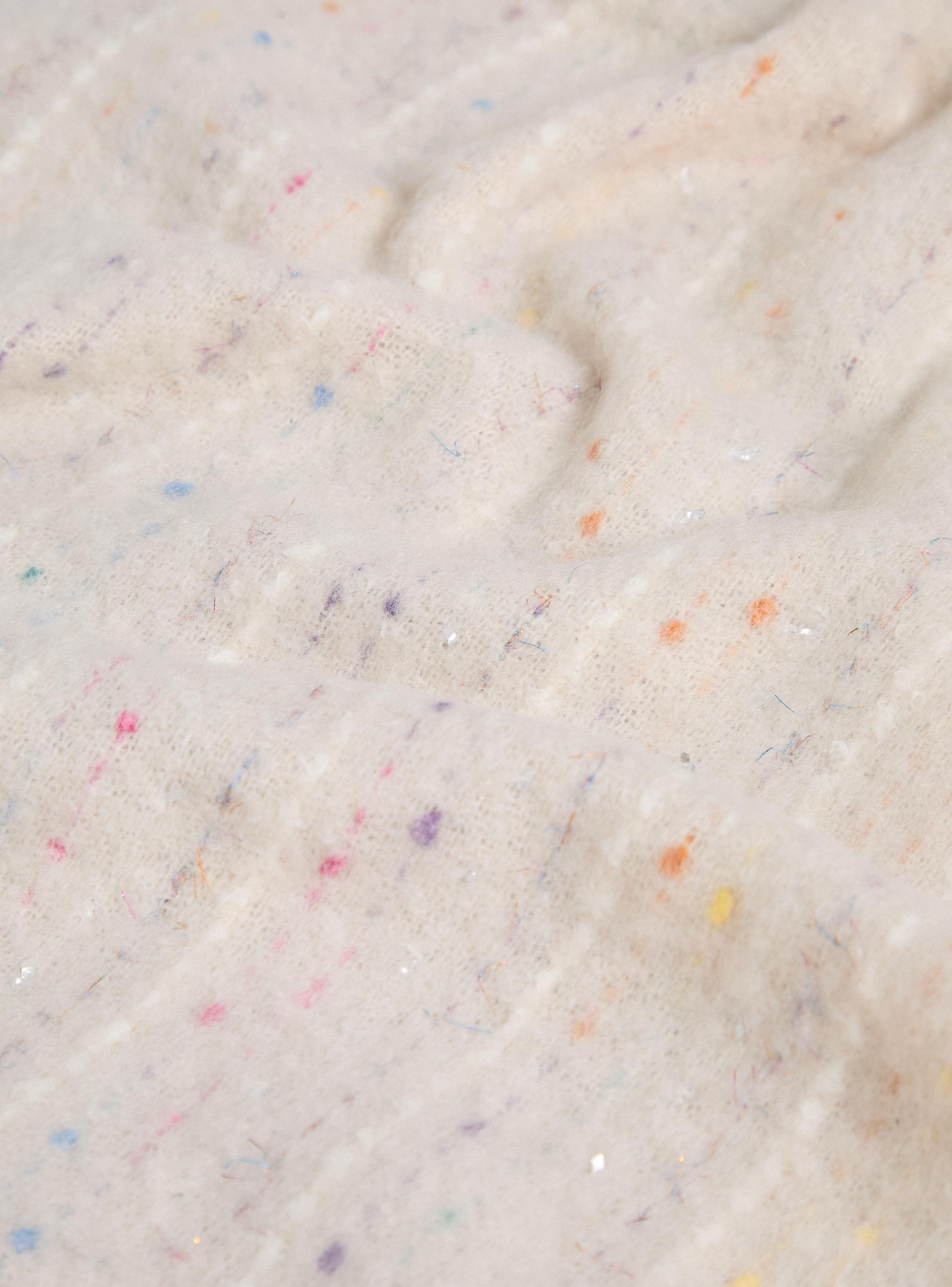 Bufanda con Flecos y Puntitos de Colores-4