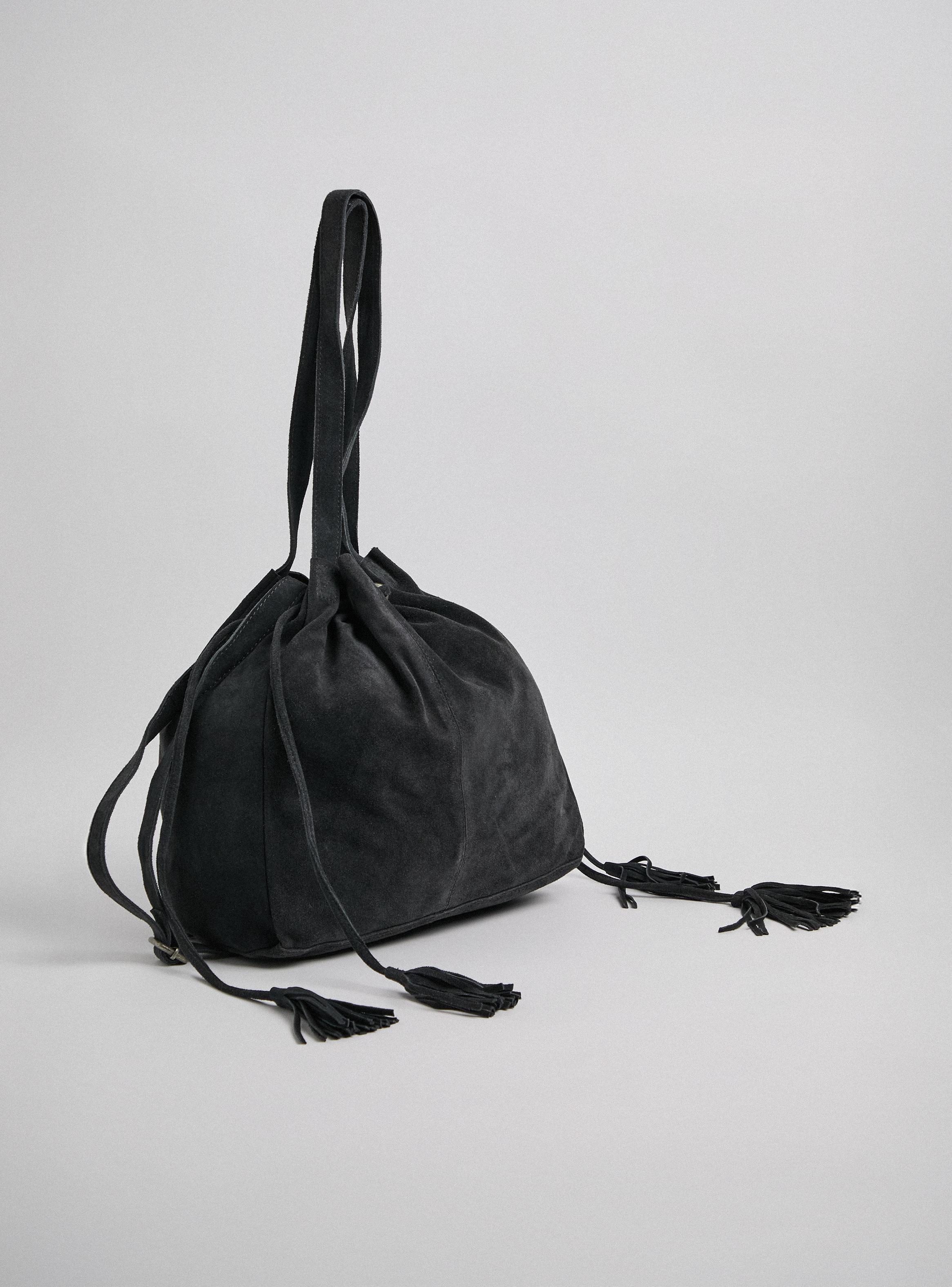 Cartera de Hombro Tipo Bucket con Tiras Ajustables Gamuza-3