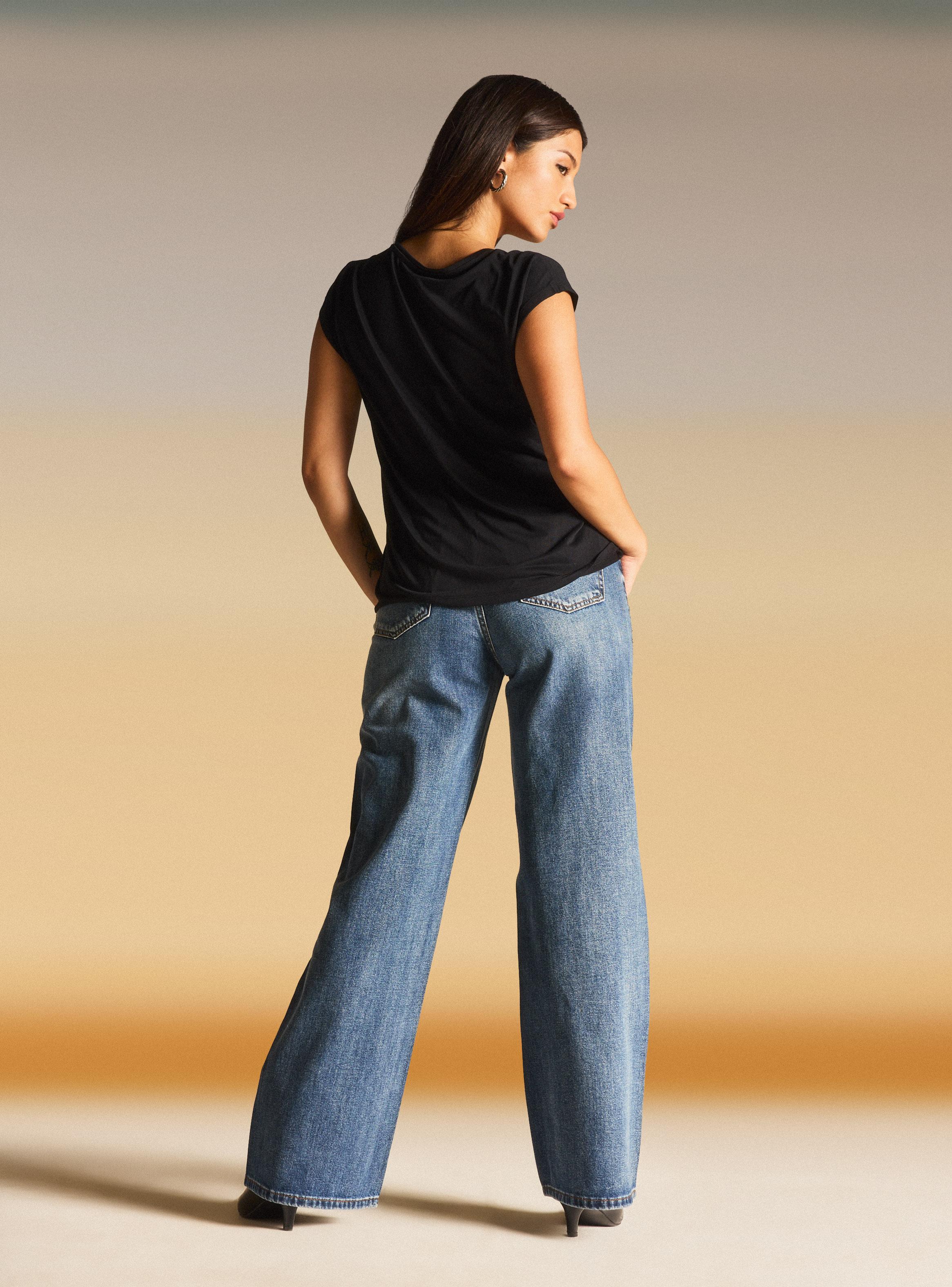 Polera Aplicación de Brillante en el Delantero-5