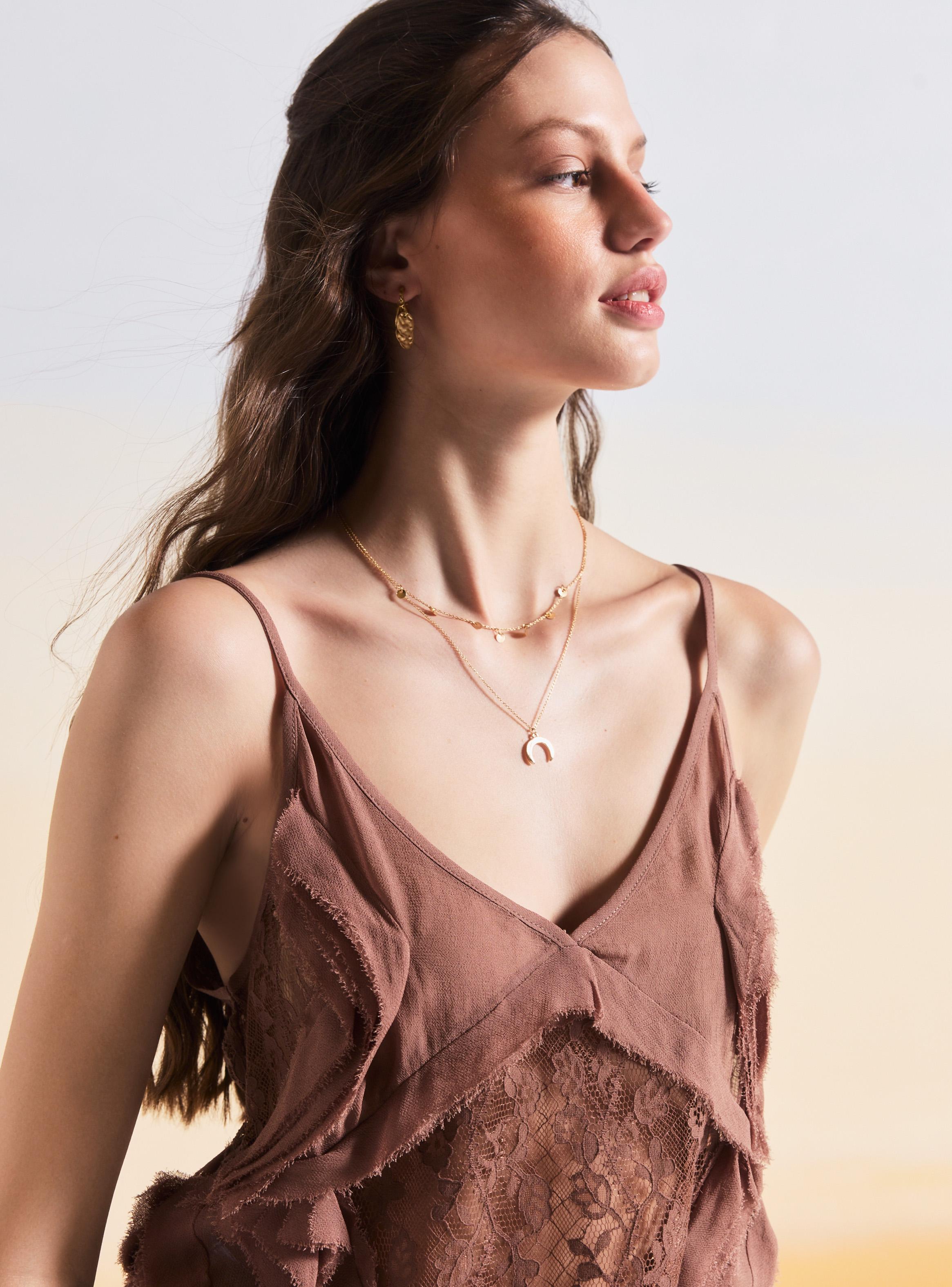 Blusa Look Seda con Capas y Encaje-2