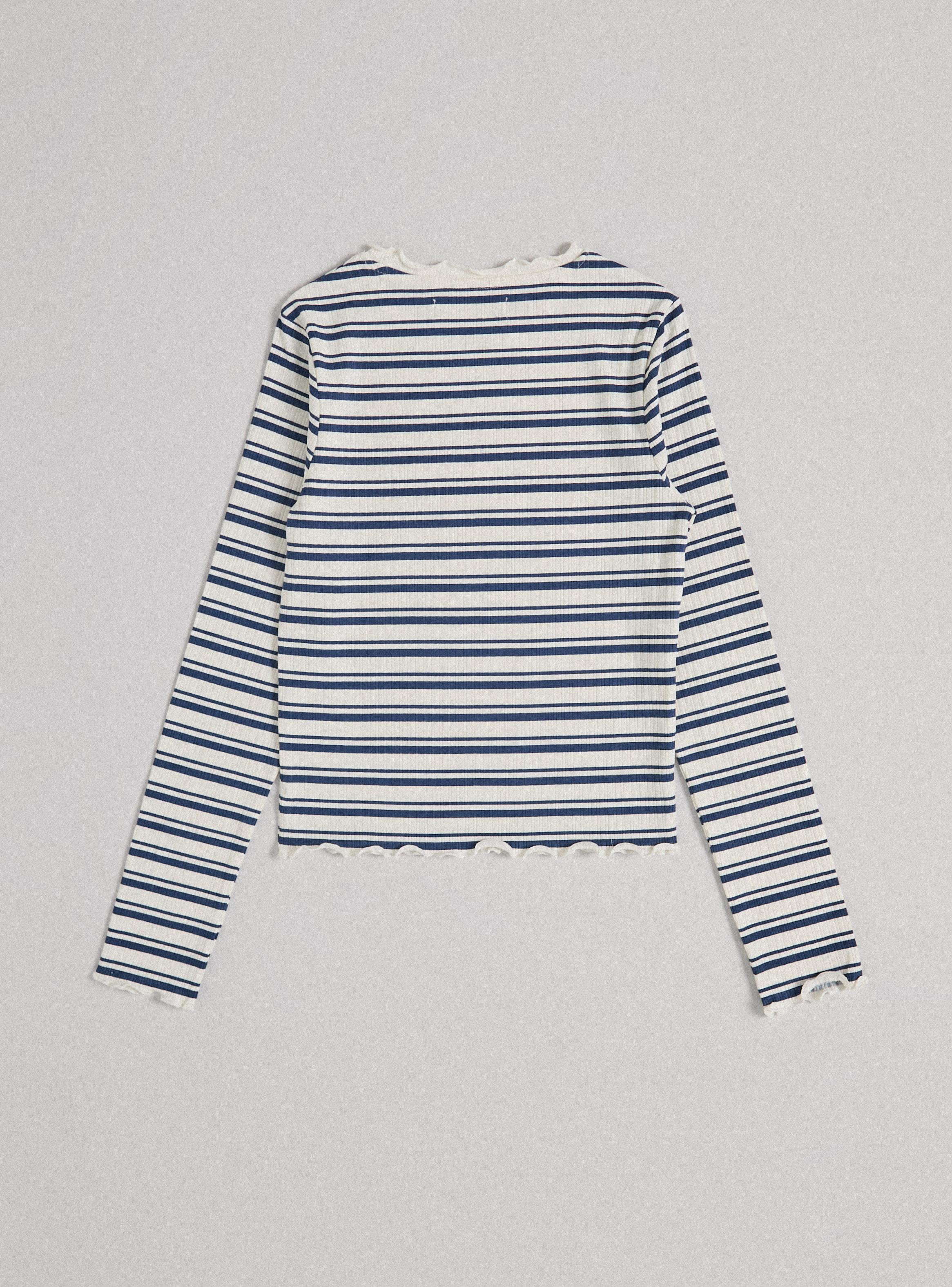 Polera con Detalles Rule-2