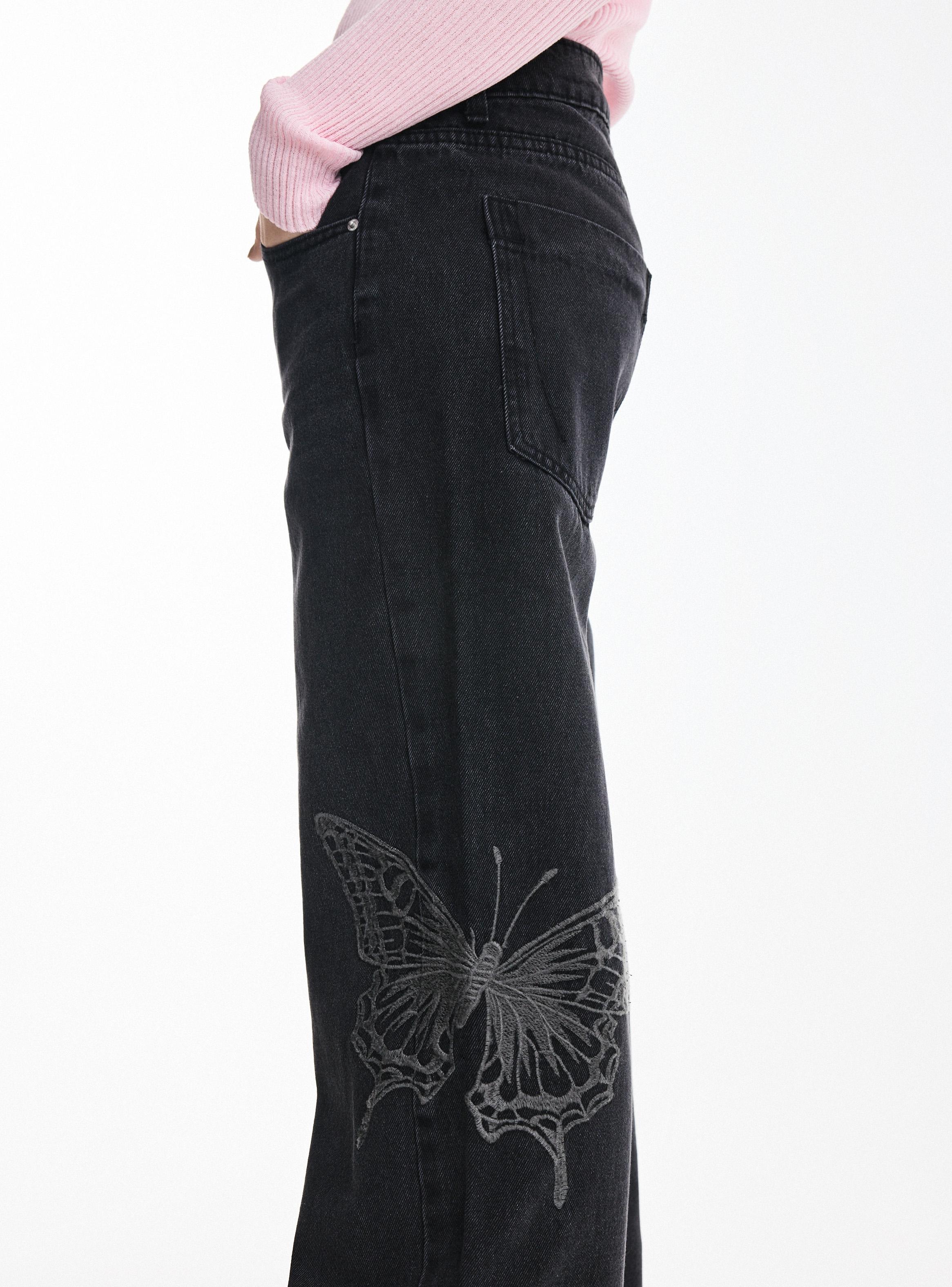 Jeans Tiro Bajo con Bordado-2