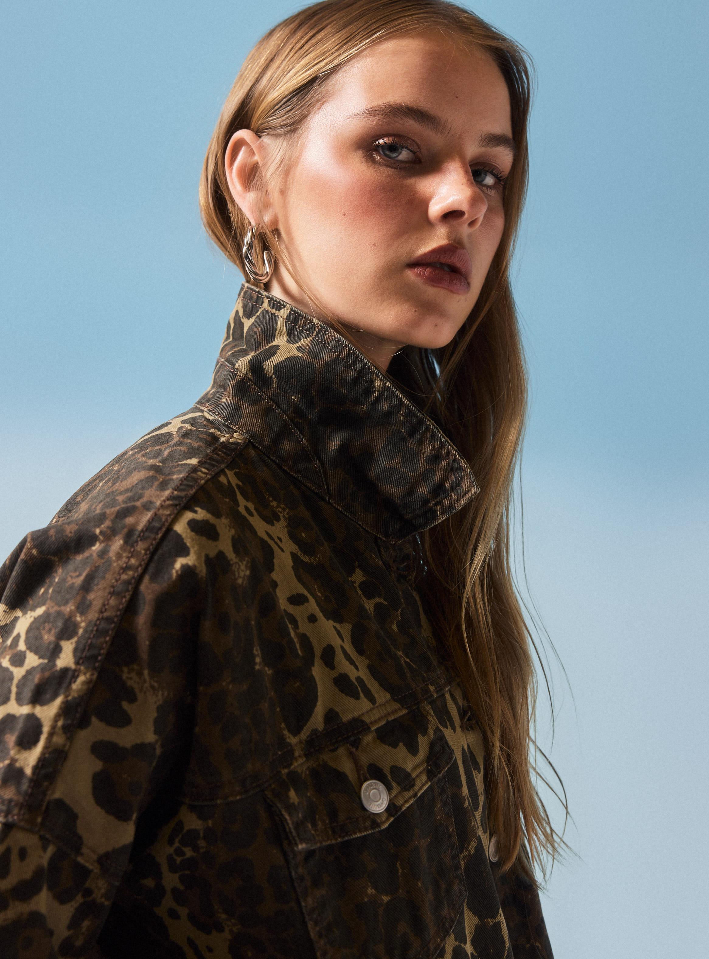 Chaqueta Wide Leg Estampado-3