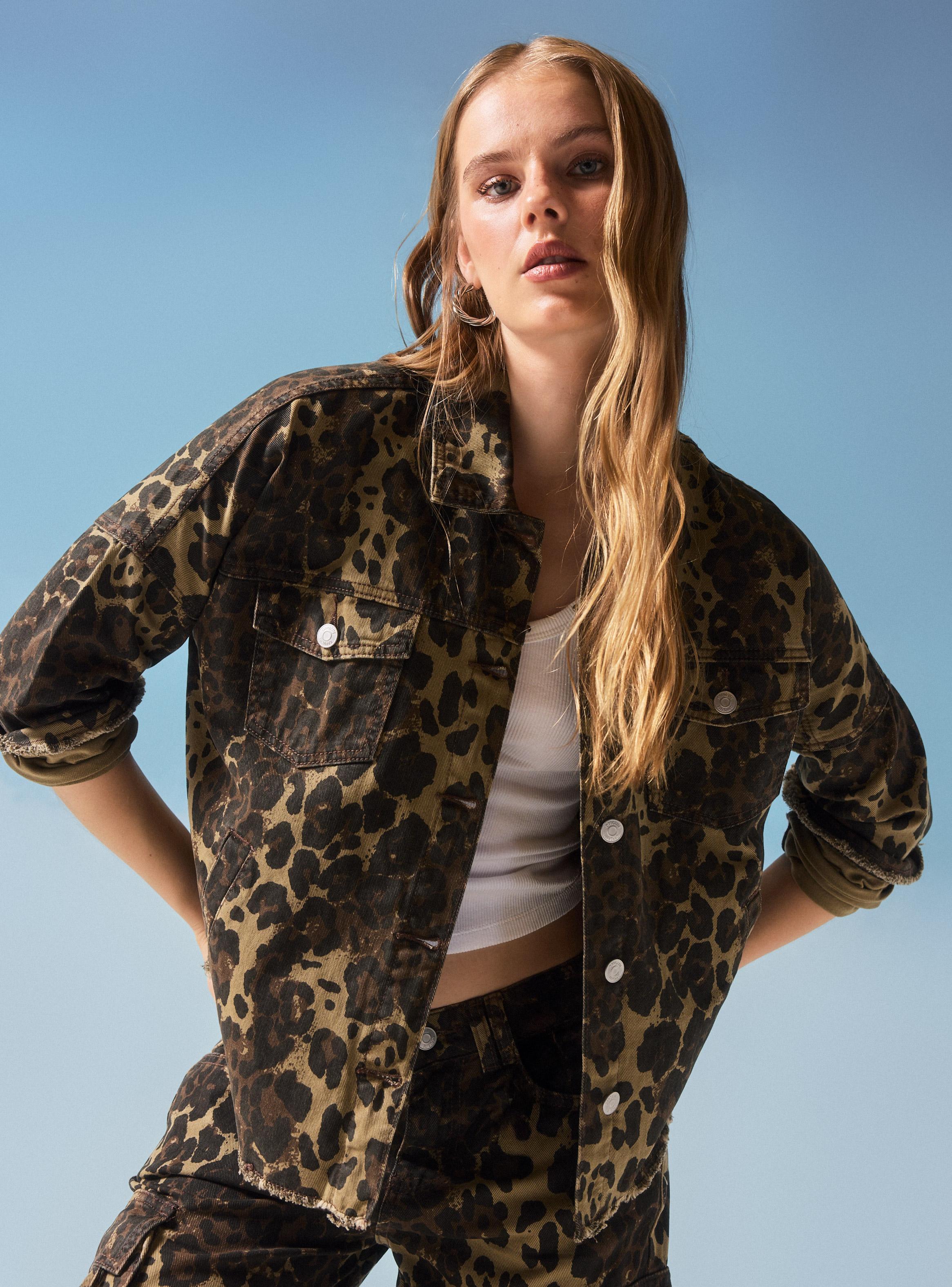 Chaqueta Wide Leg Estampado-2