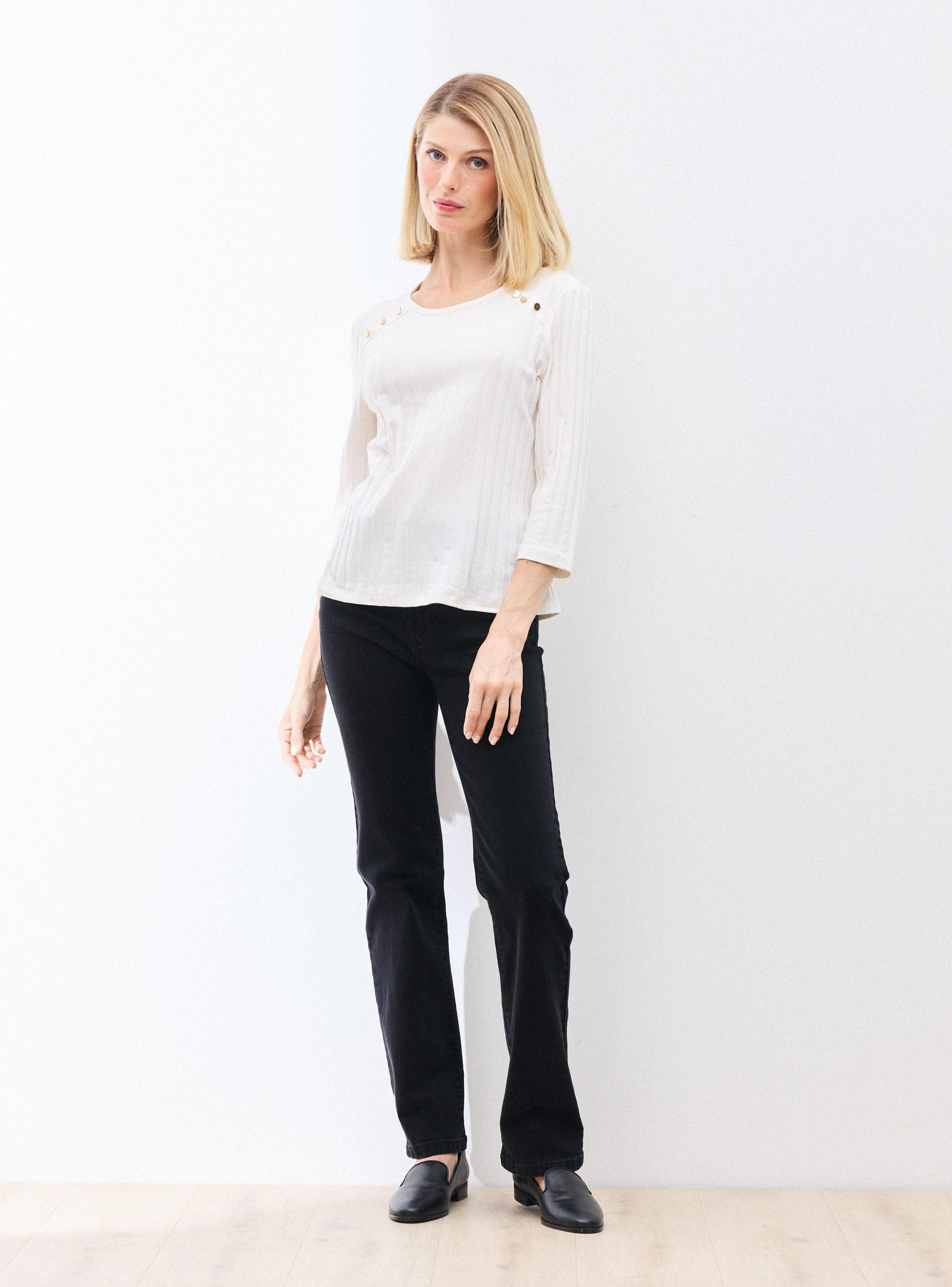 Polera Tela Acanalada con Botones Decorativos-4