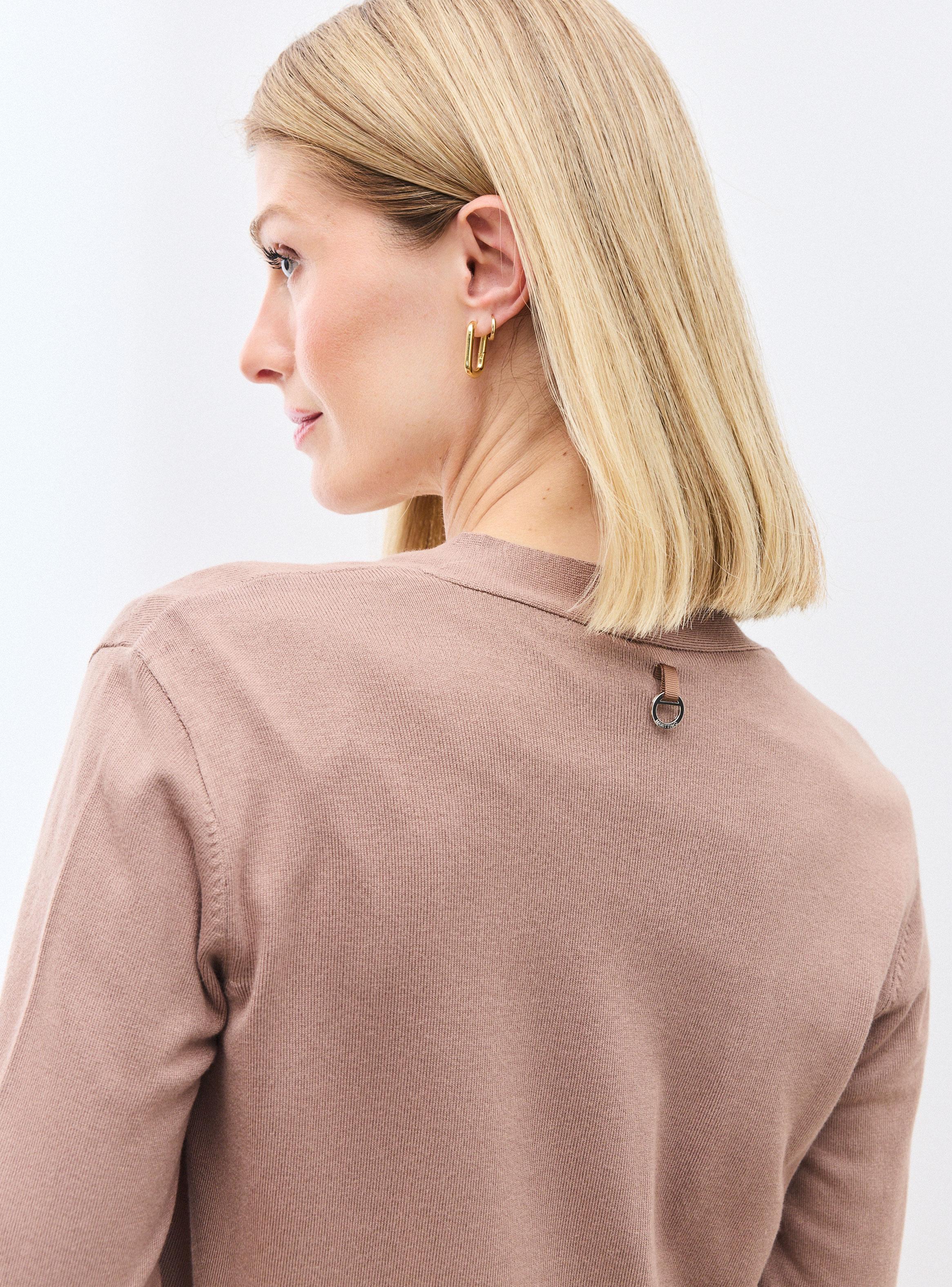 Chaleco Tipo Kimono Liviano con Detalle en Contraste-3