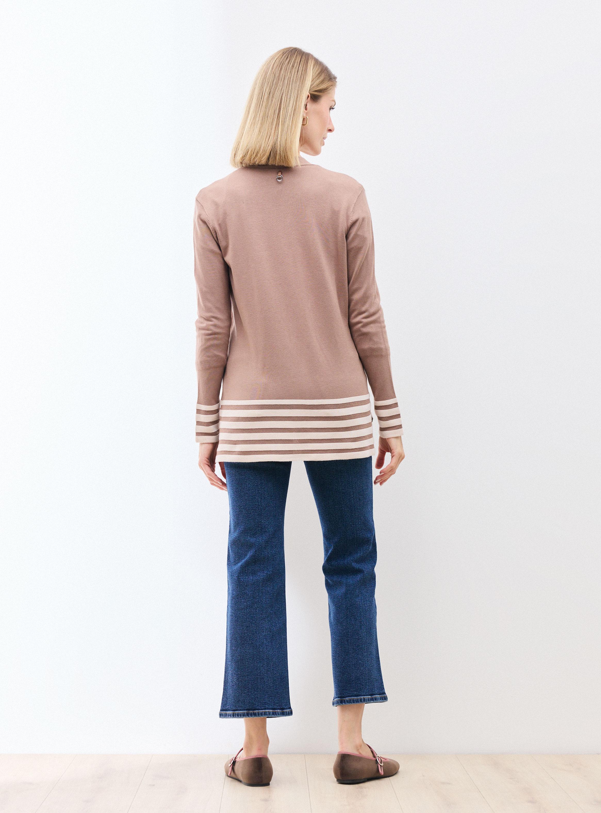 Chaleco Tipo Kimono Liviano con Detalle en Contraste-5