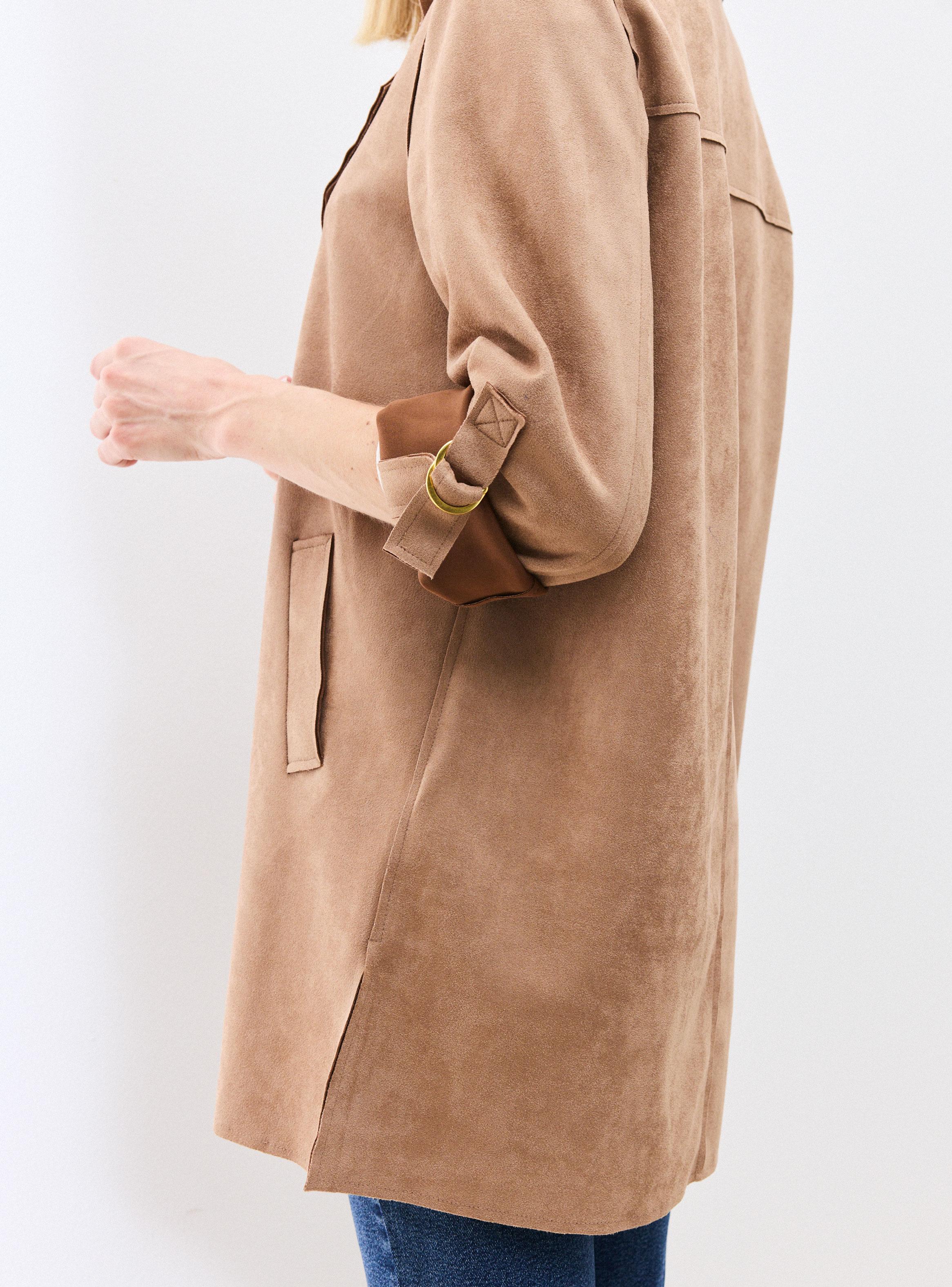 Abrigo de Gamuza Sintética y Lazo-3