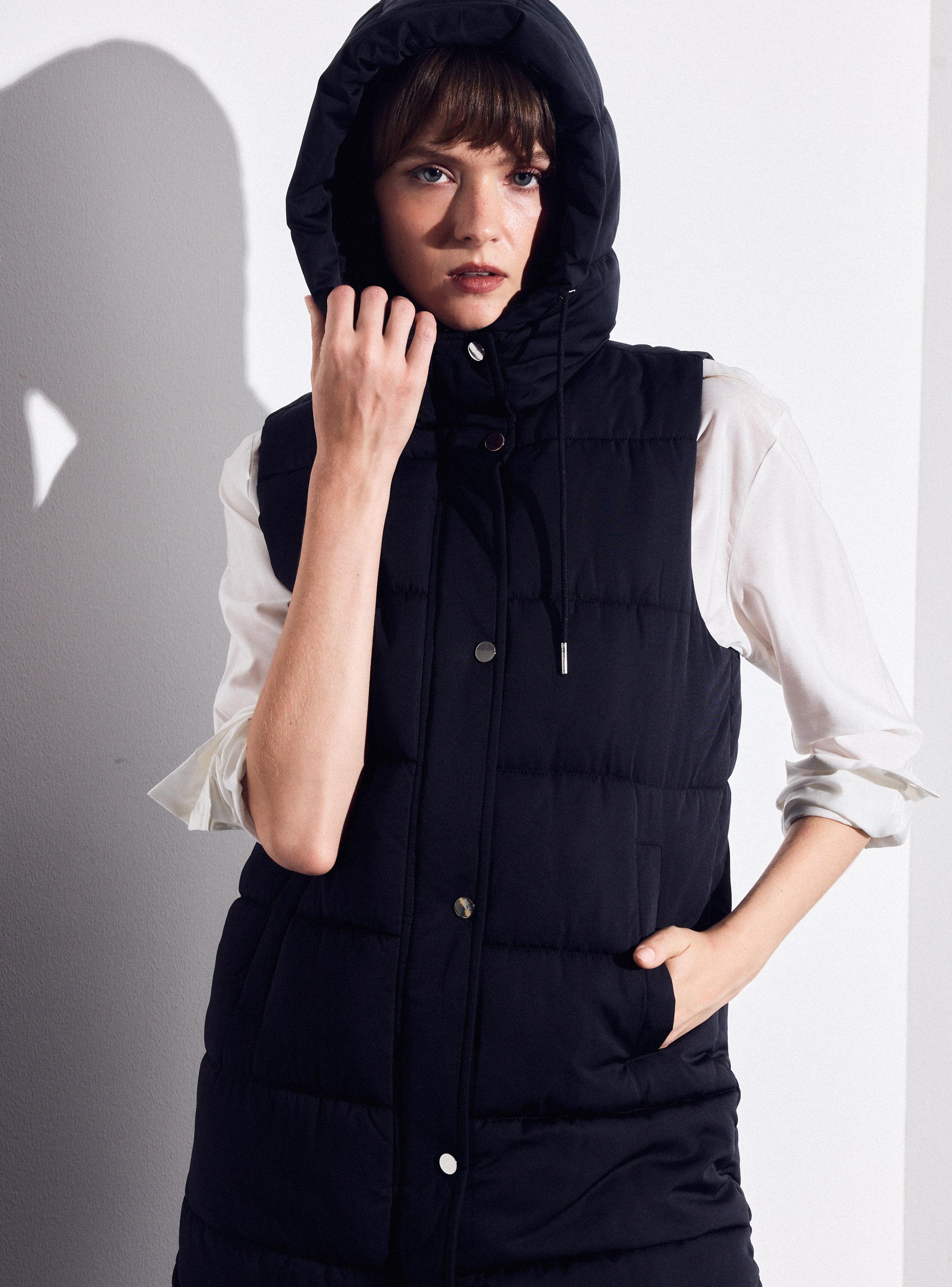 Parka sin Mangas Larga con Gorro-2