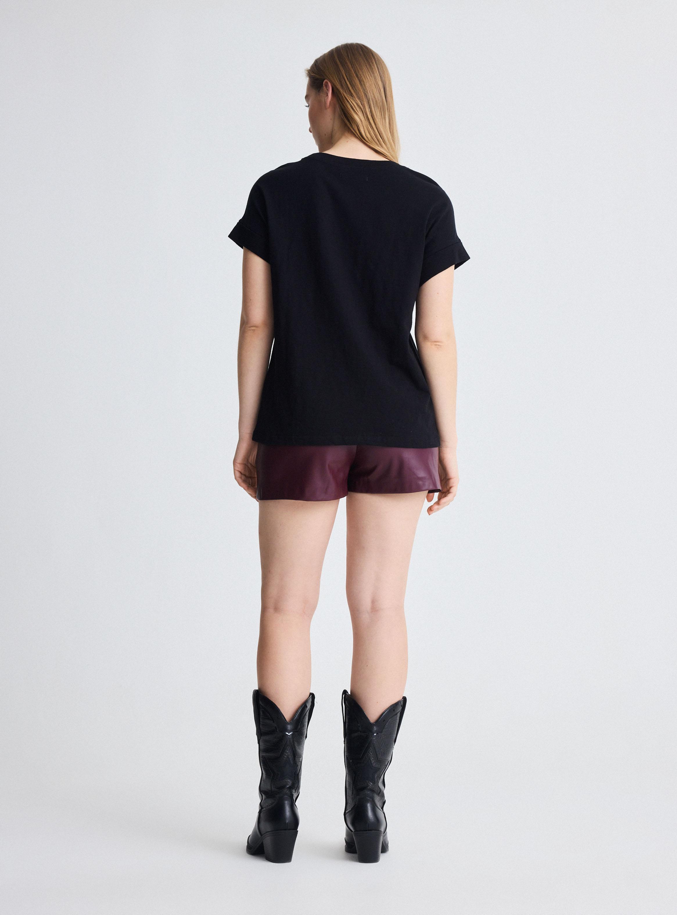 Polera Básica Estampado Frontal-5