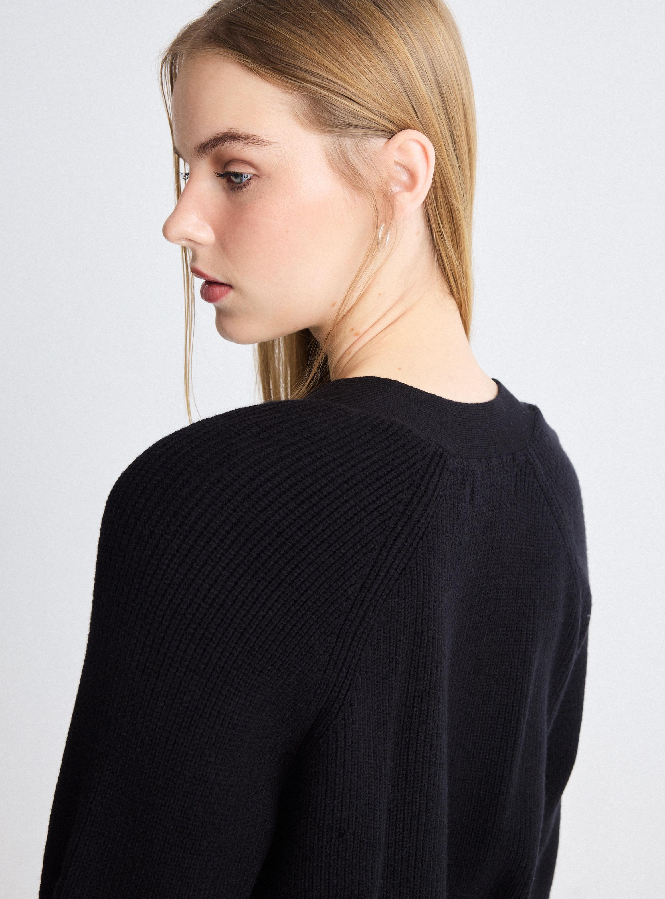 Chaleco Tejido Estampado con Rayas-3