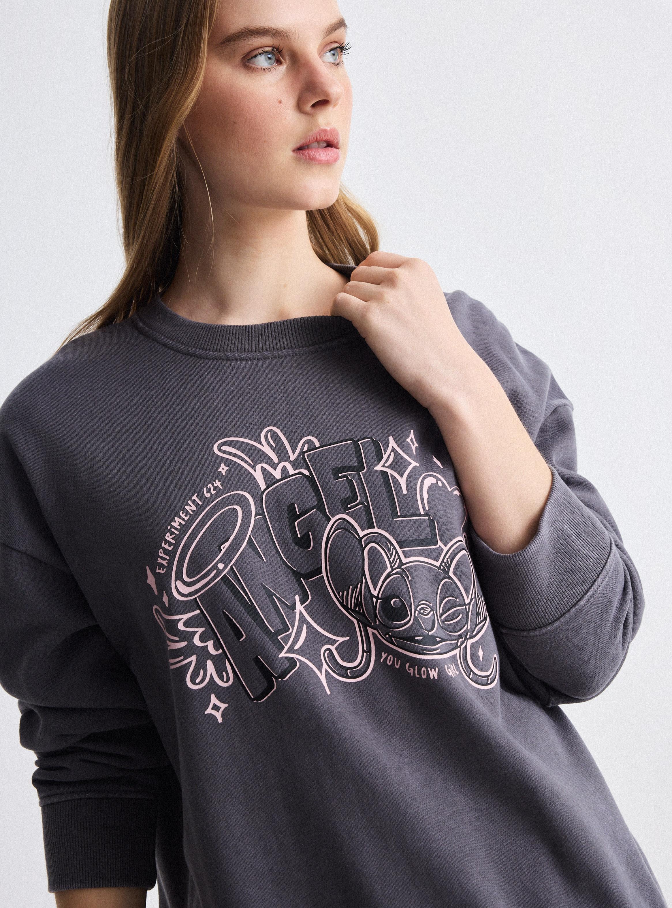 Polerón Oscuro Estampado Disney Stitch Ángel-2