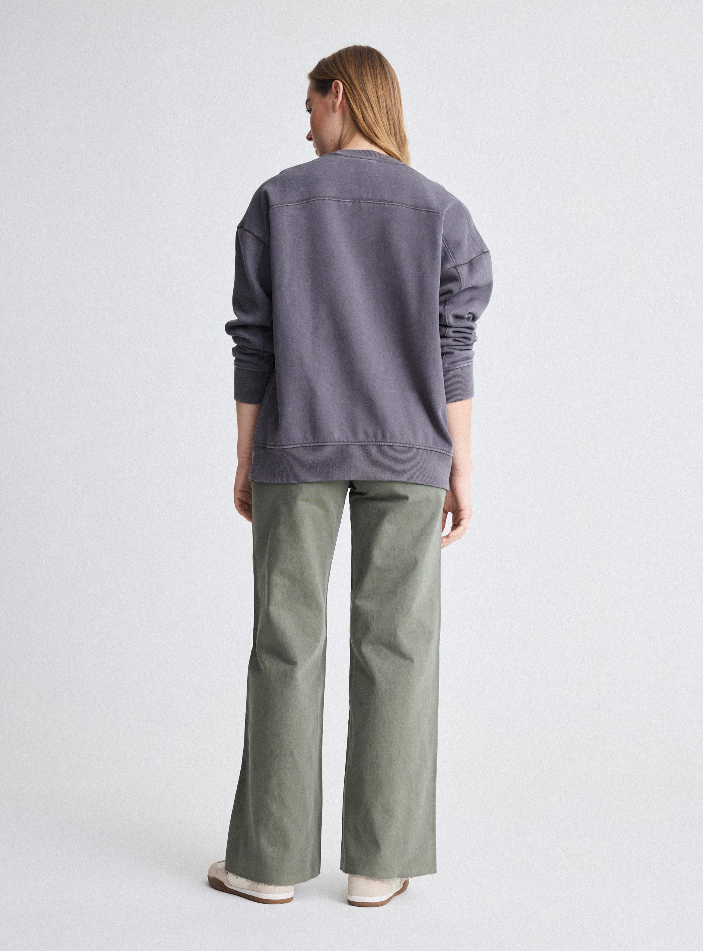 Polerón Oscuro Estampado Disney Stitch Ángel-5