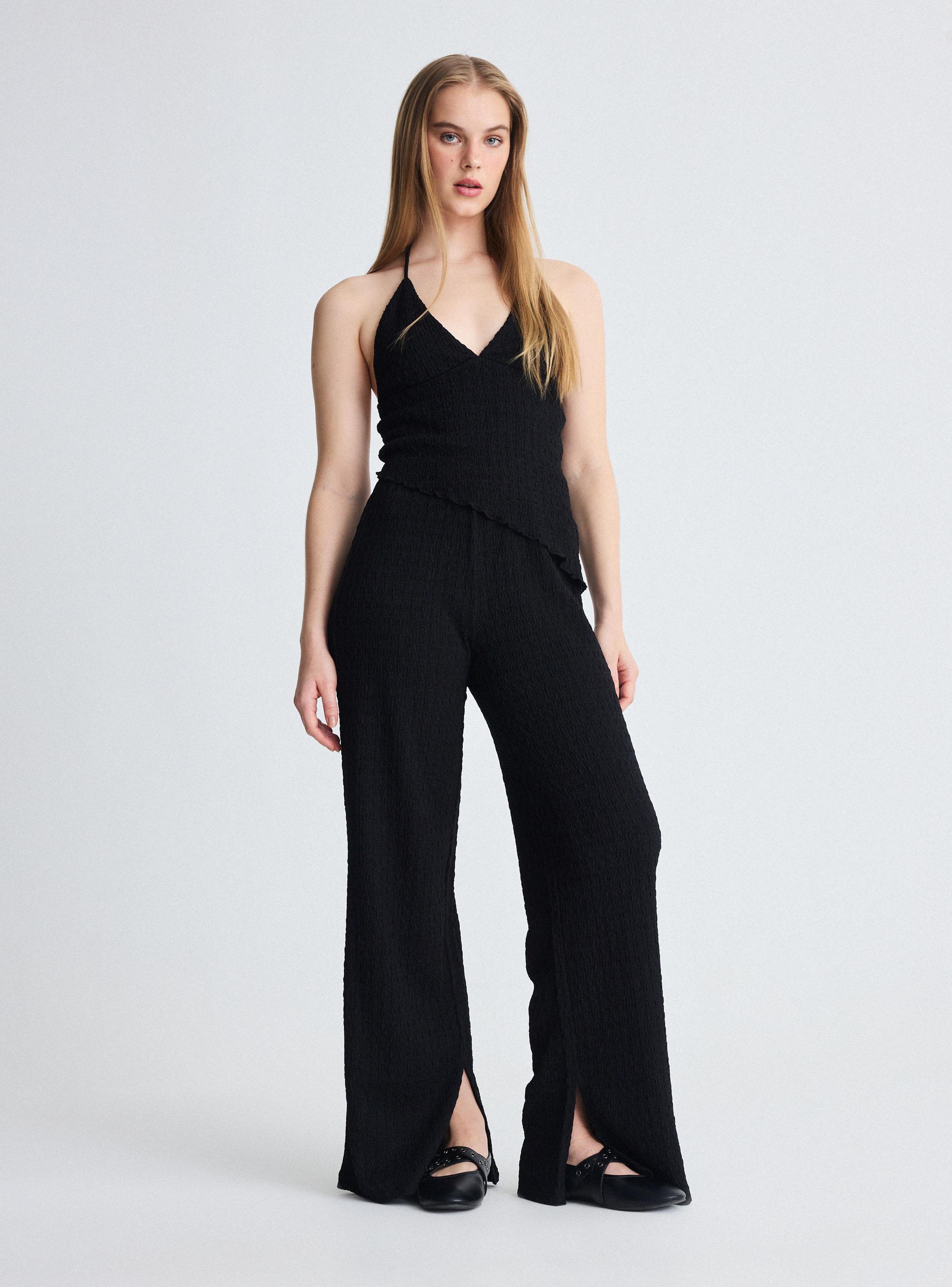 Polera Tejida Texturizado sin Manga con Escote V Asimétrico-4