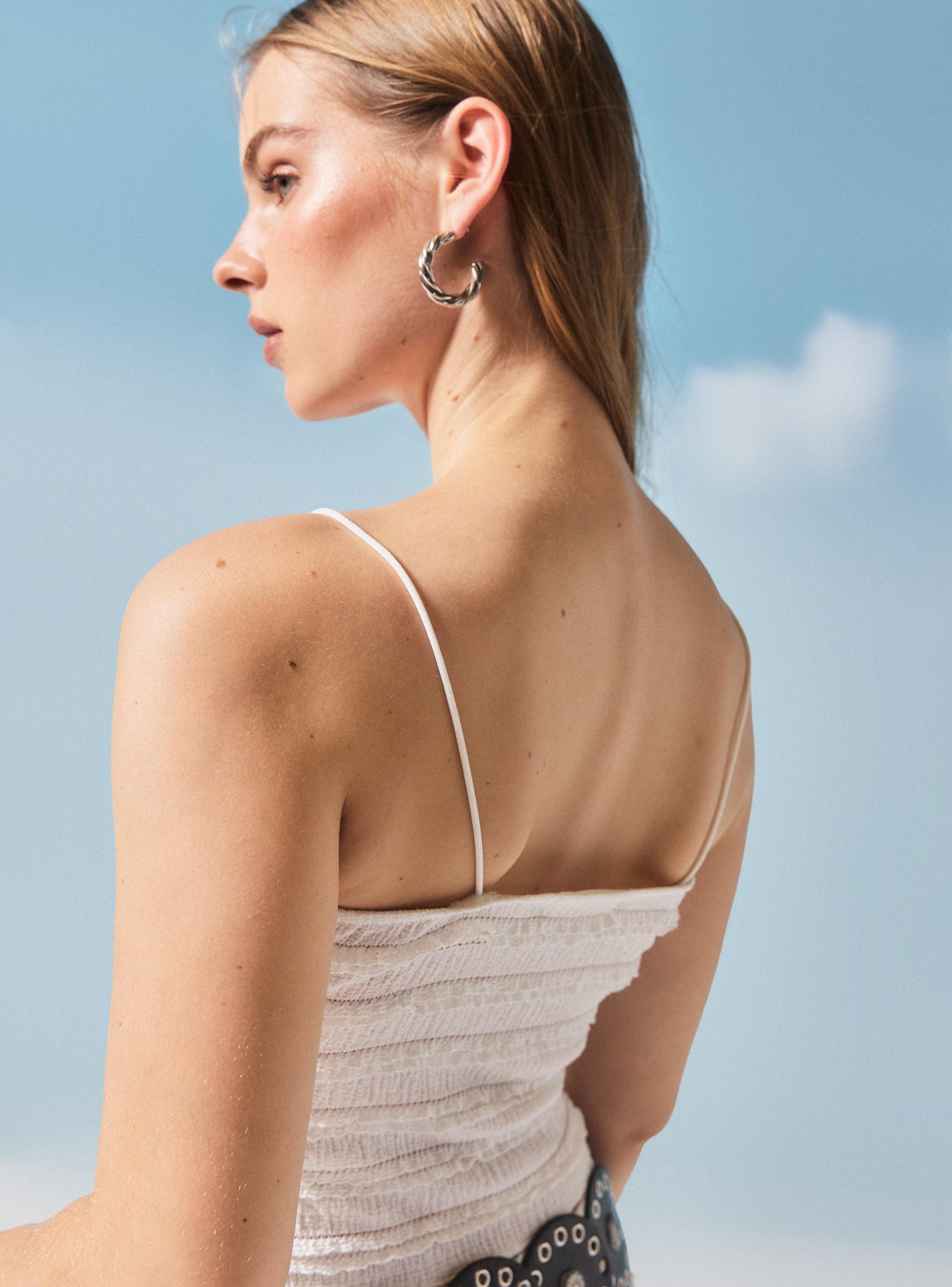 Conjunto Fruncido con Tirantes Finos y Textura Elástica-3