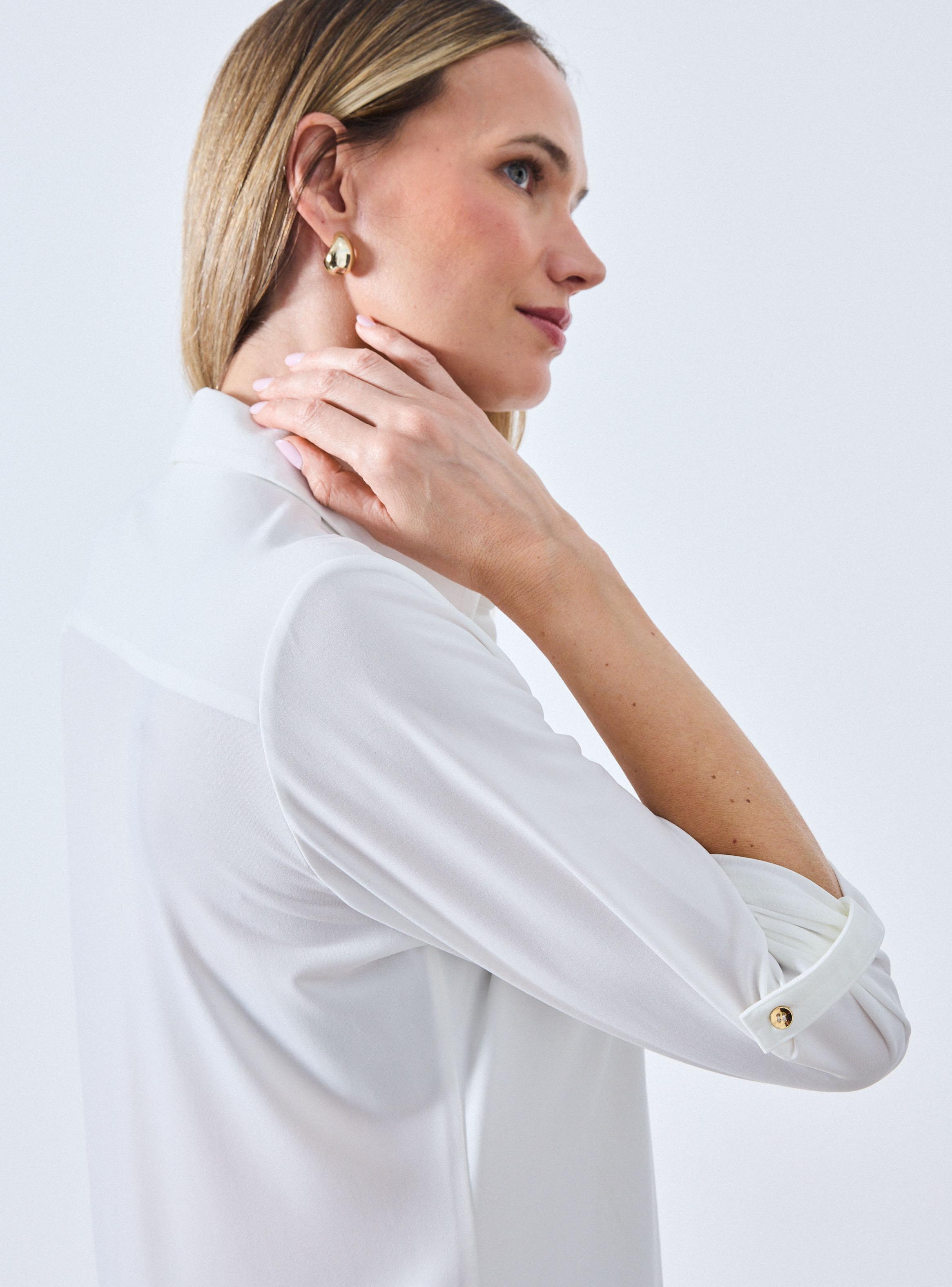 Blusa Entallada con Botones Metálicos-3