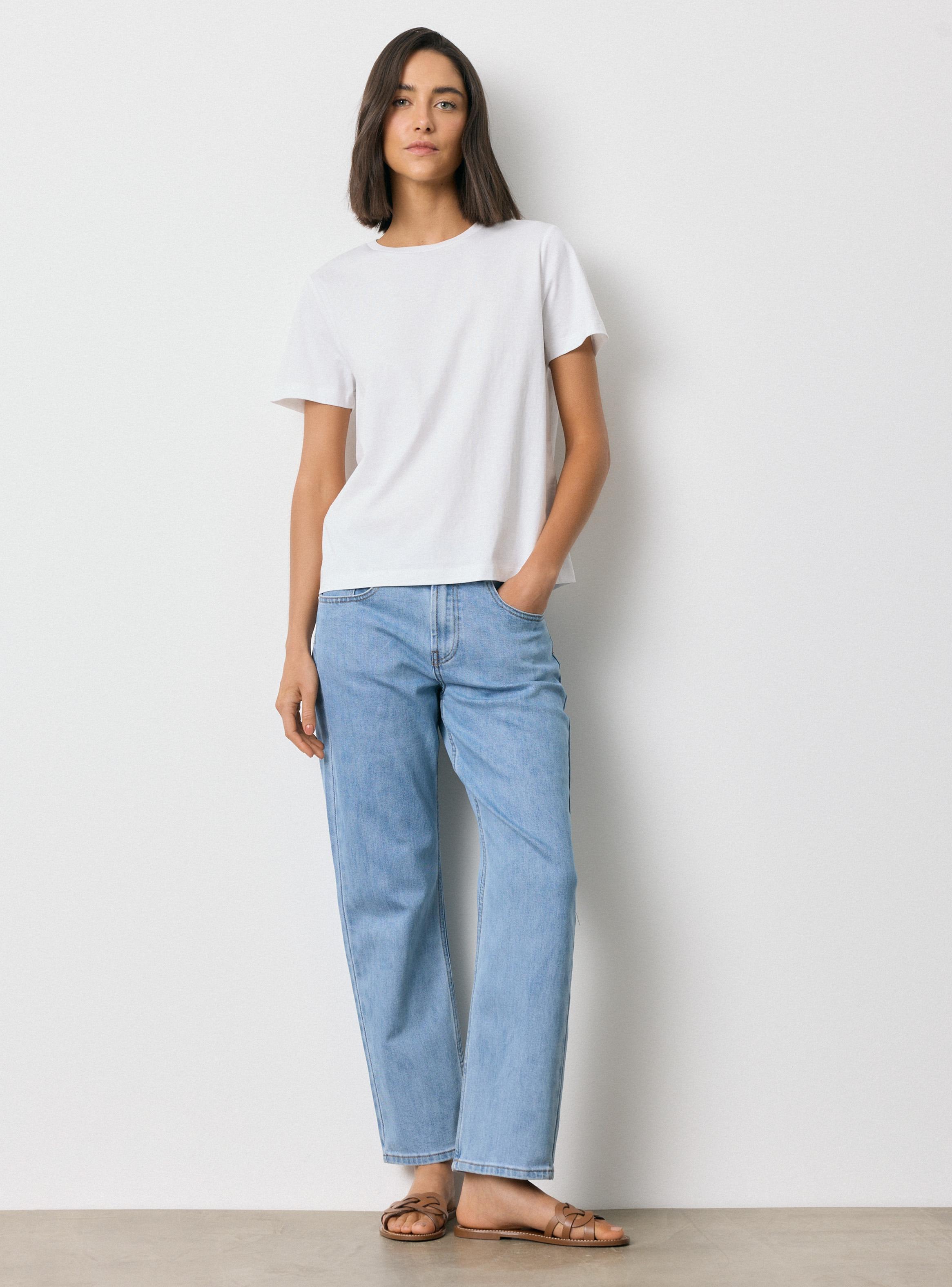 Polera Cuello Redondo en Calidad de Algodón-4