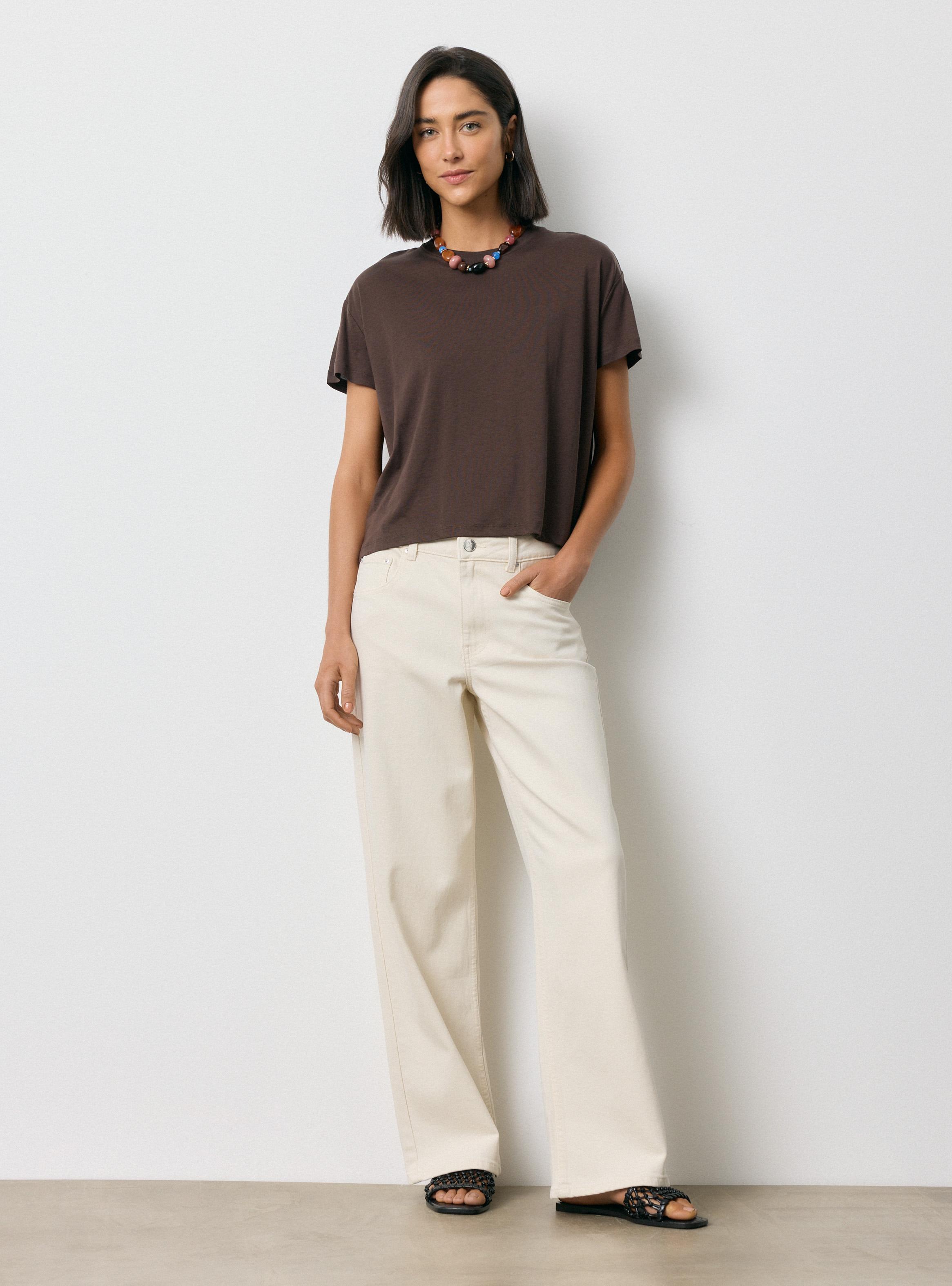 Polera Cuello Redondo Mezcla de Algodón y Lyocell-4