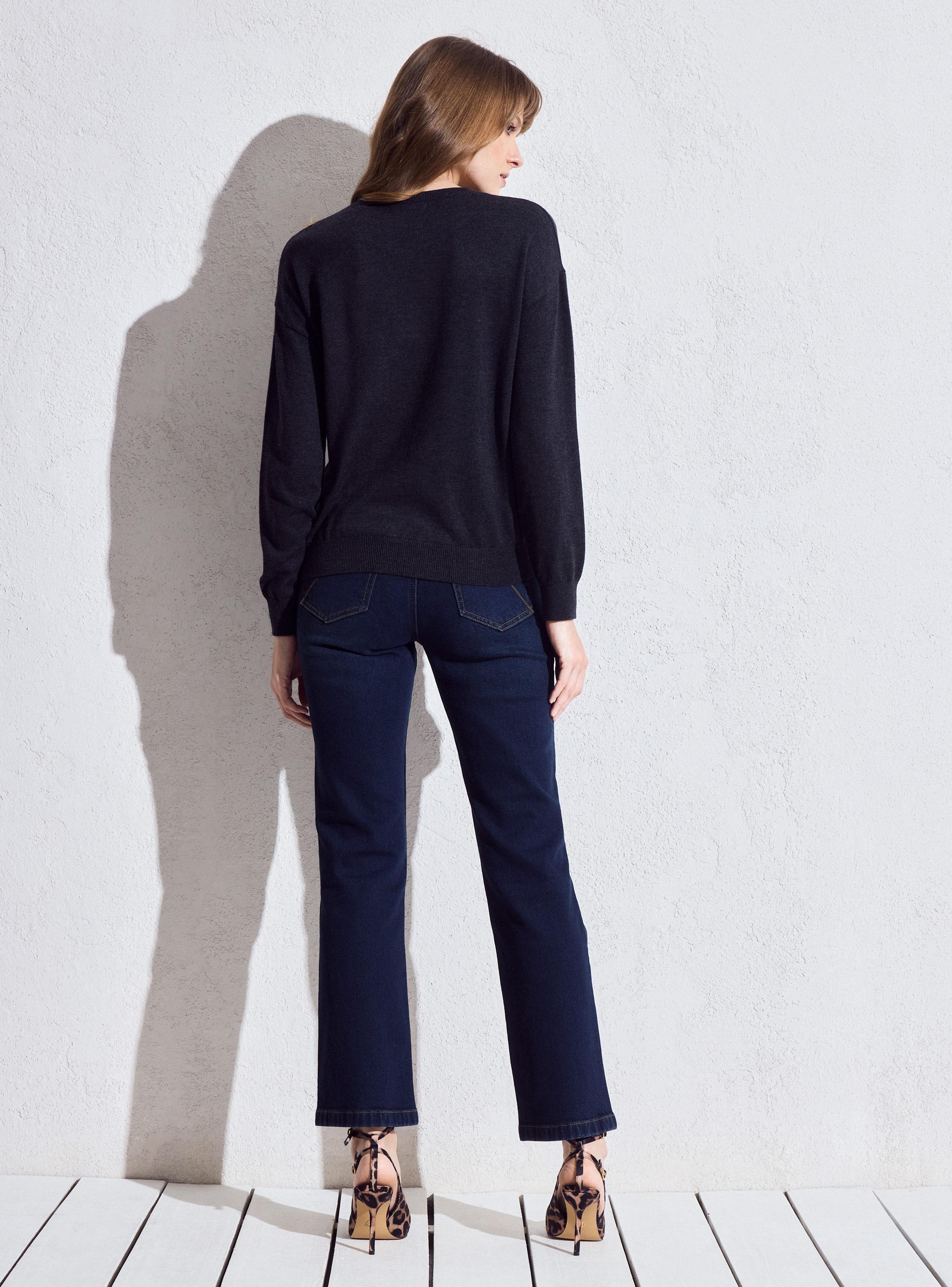 Sweater Call Me Queen-5