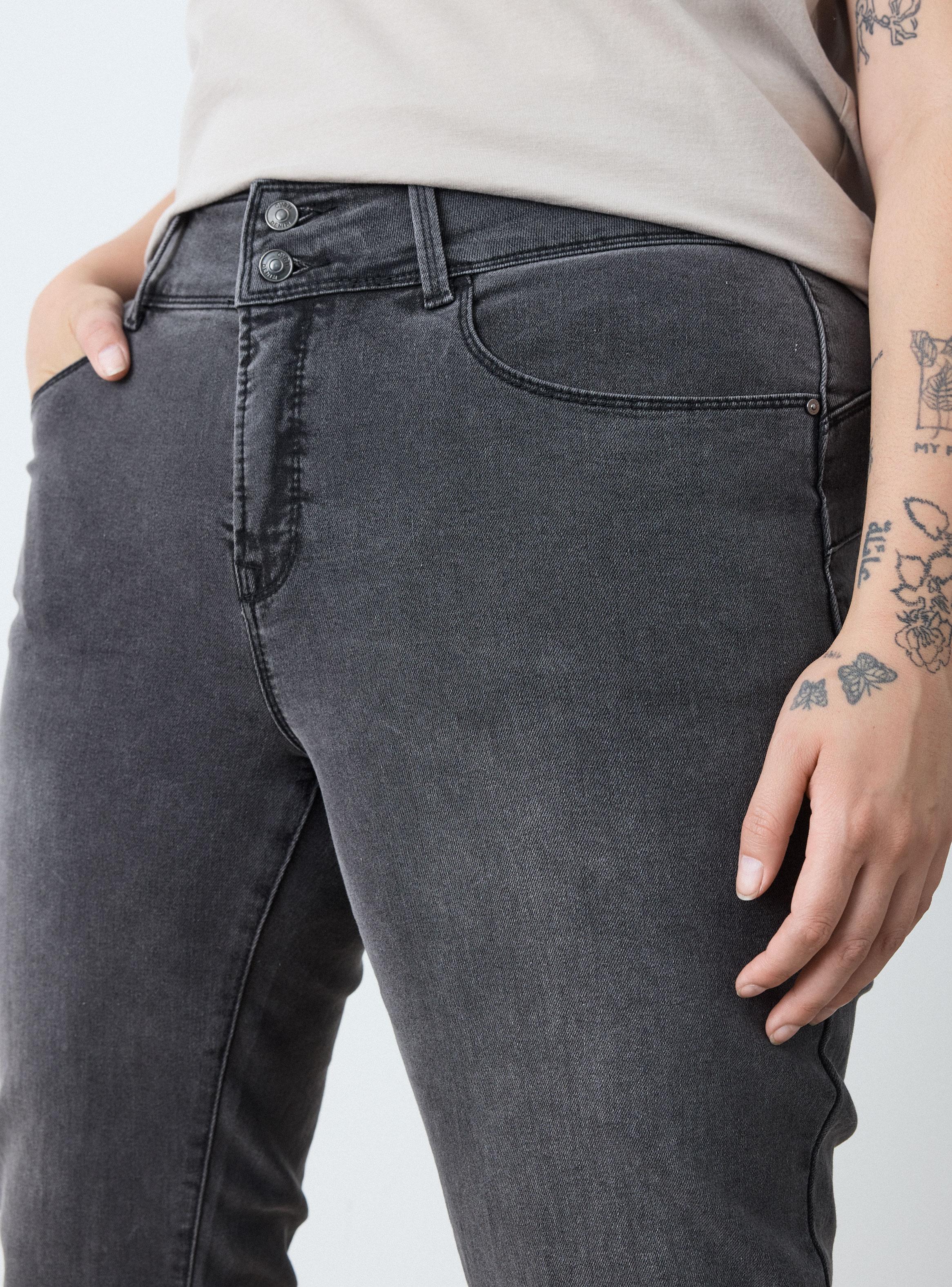 Jeans Slim Fit Doble Botón Control Abdomen Curvy-2