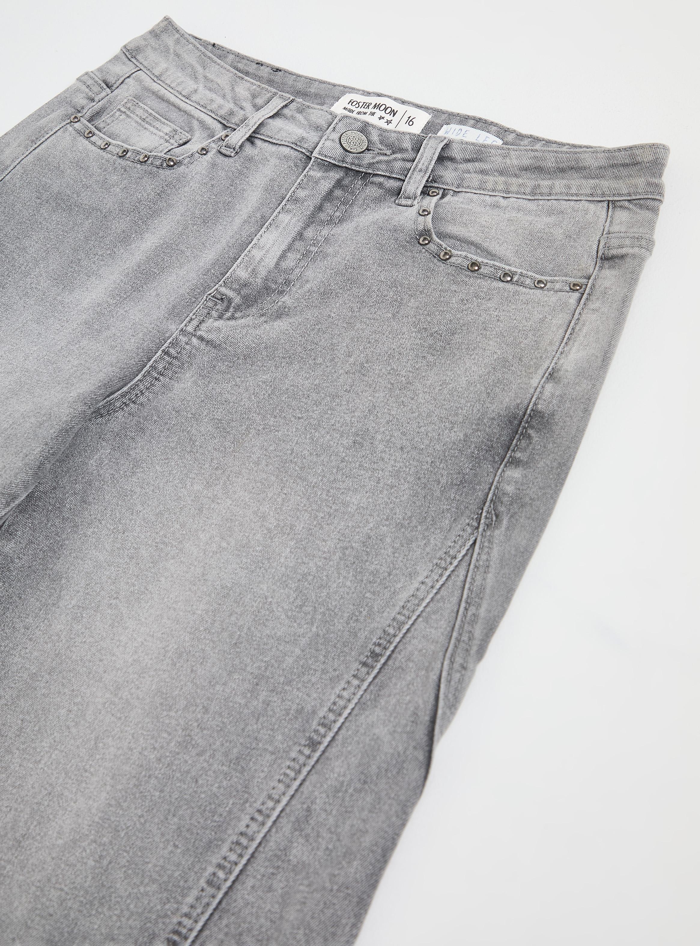 Jeans Tachas en Bolsillo con Corte Frontal-3