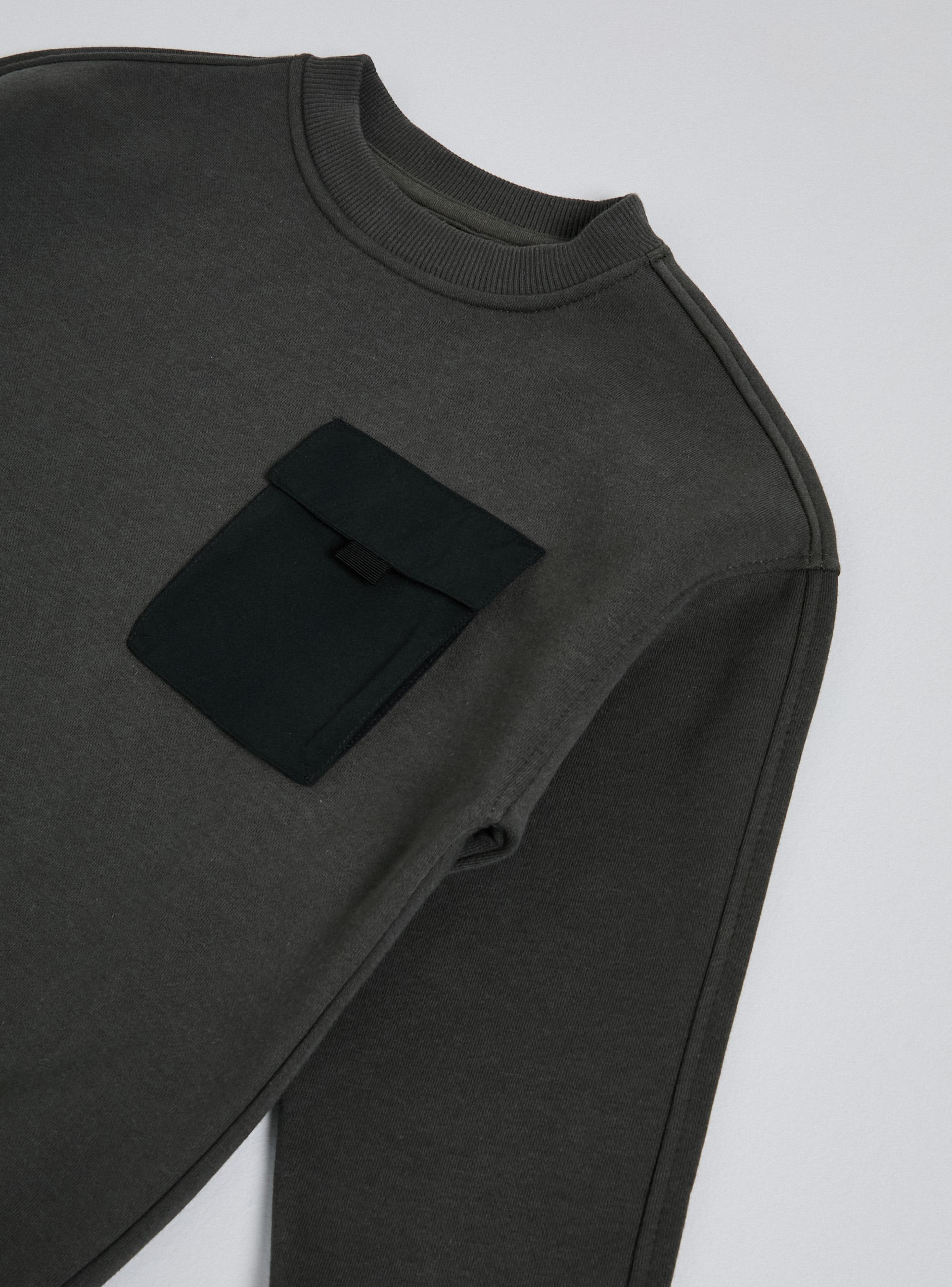 Polerón Crew con Bolsillo Frontal-3