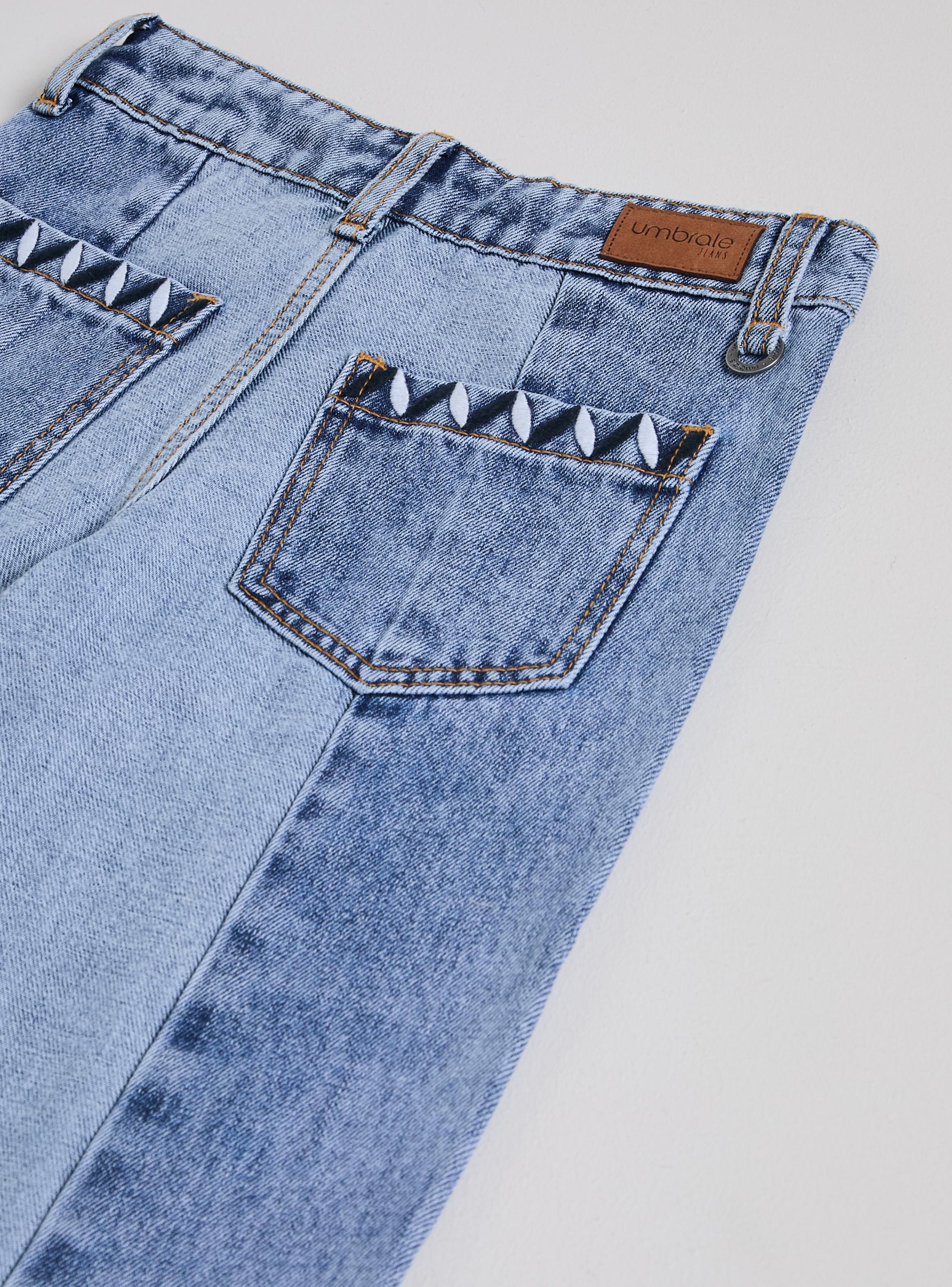 Jeans Wide Leg Paneles y Bolsillos con Bordado-2