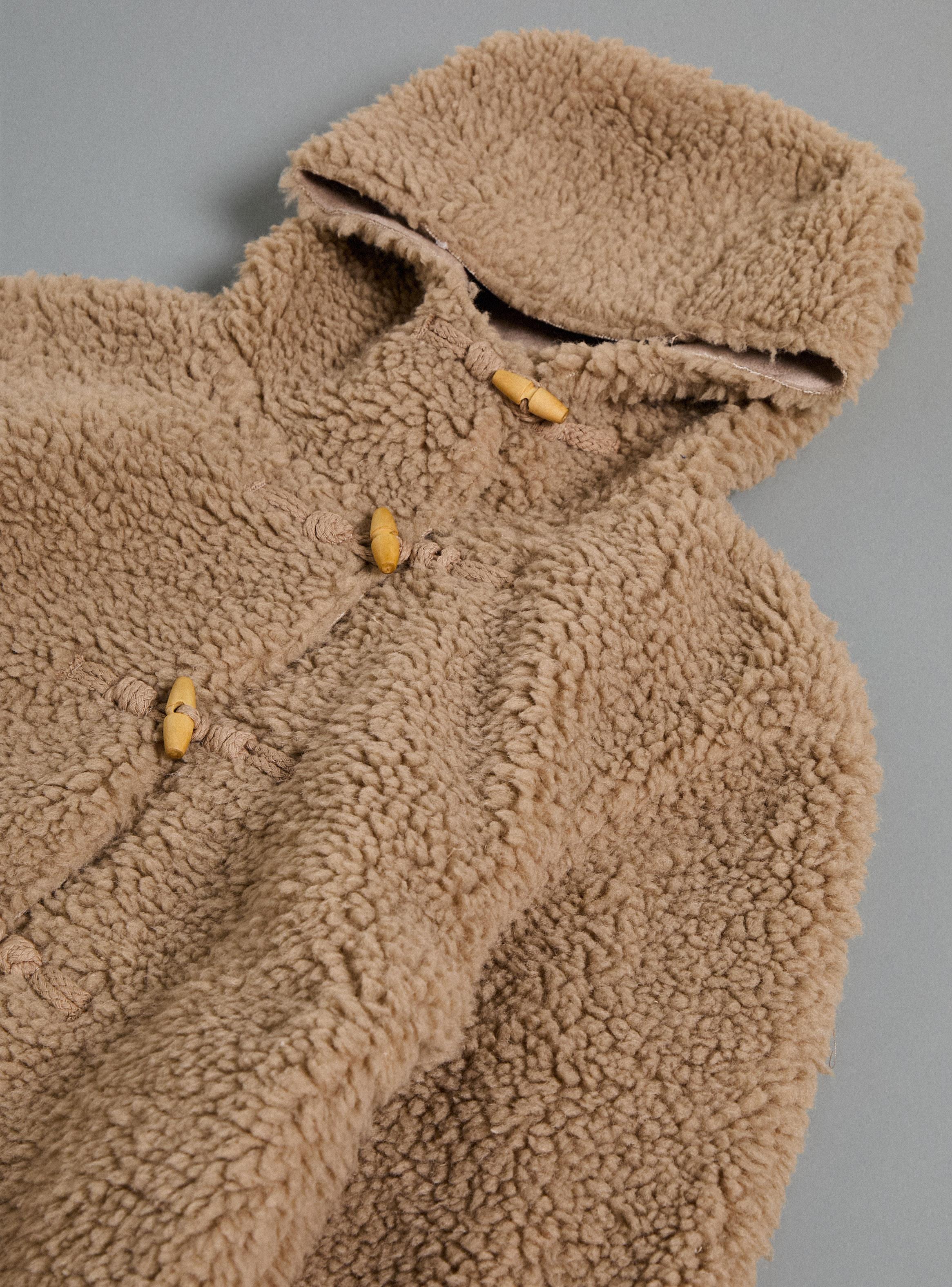 Abrigo Corderito con Botones Montgomery-3