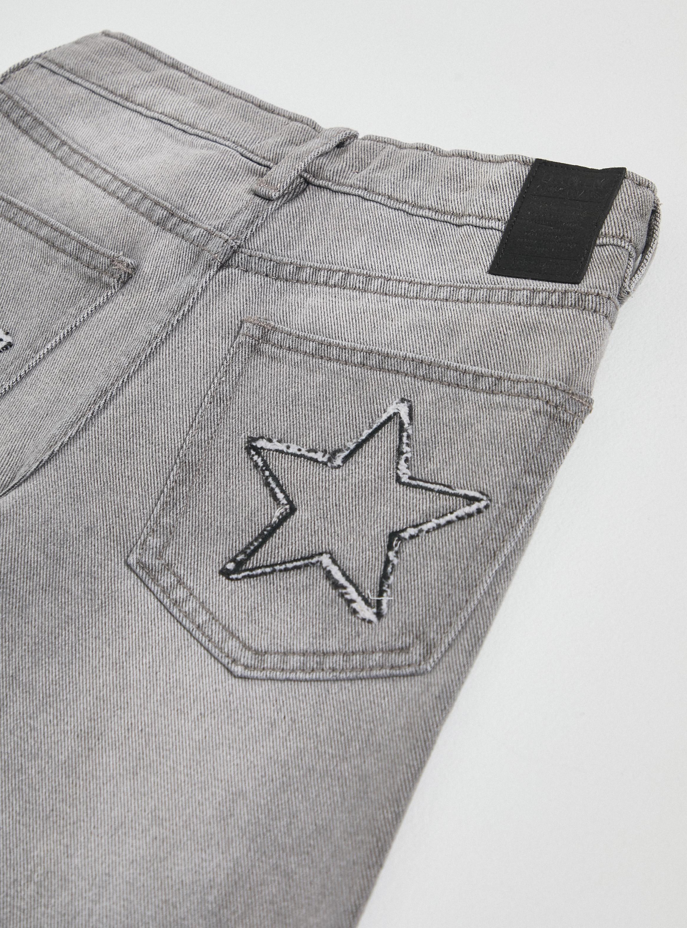 Jeans Estrella en Bolsillo Trasero-2