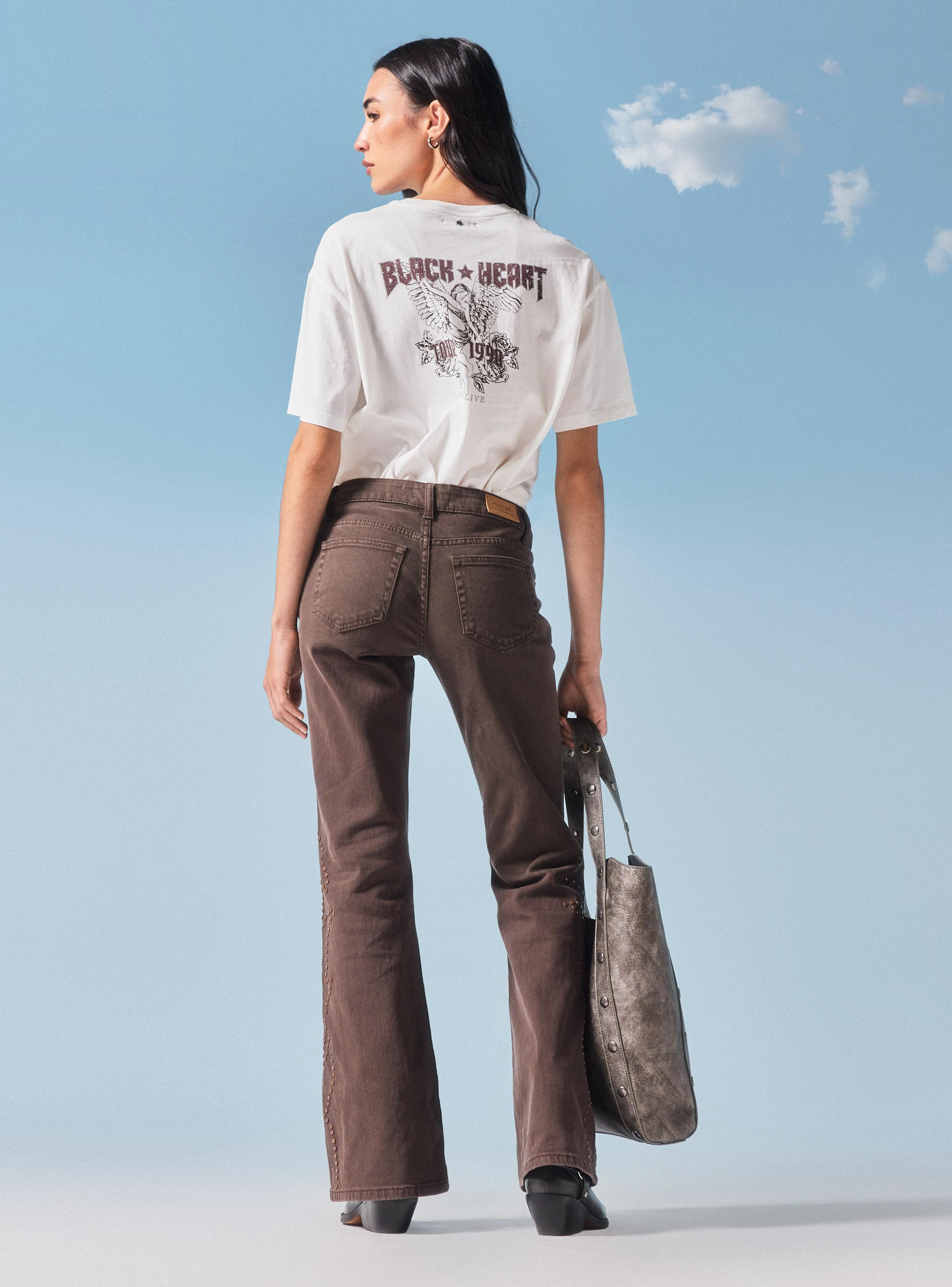 Jeans Flare Tiro Bajo Tachas-5