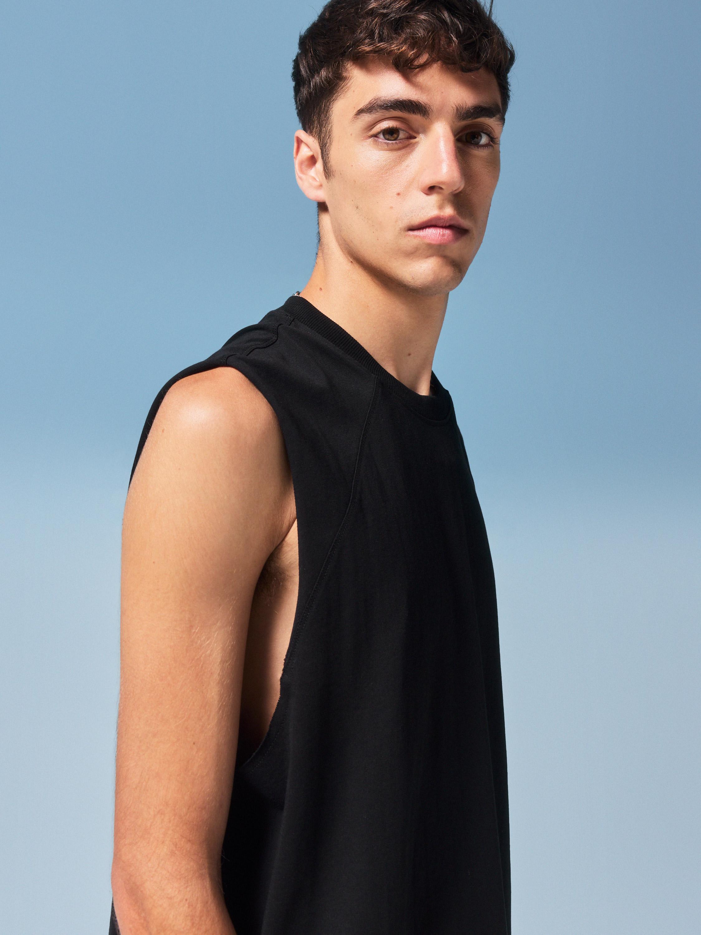 Polera Musculosa Oversized-2